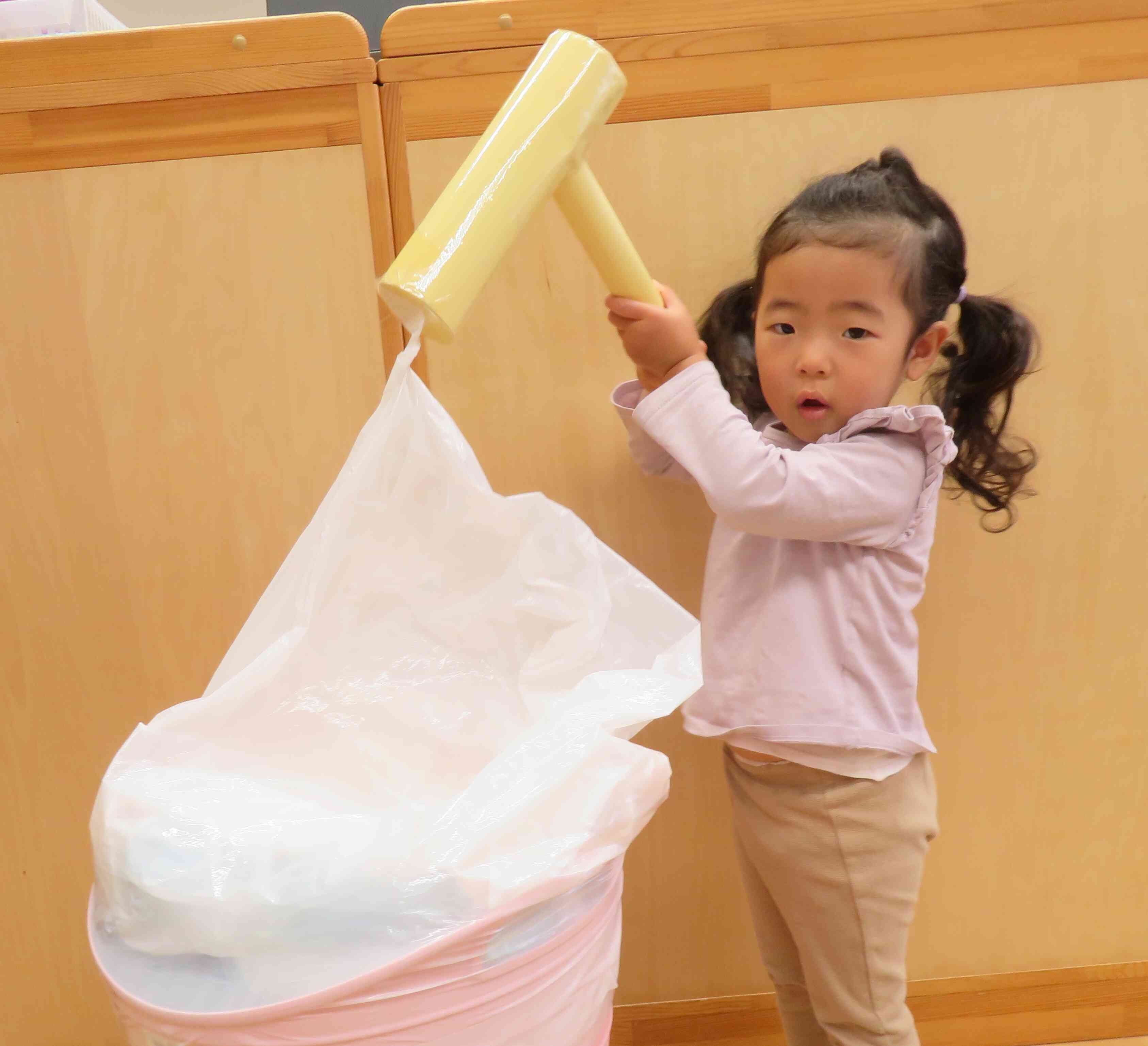 ぺったん、ぺったんお餅つき。