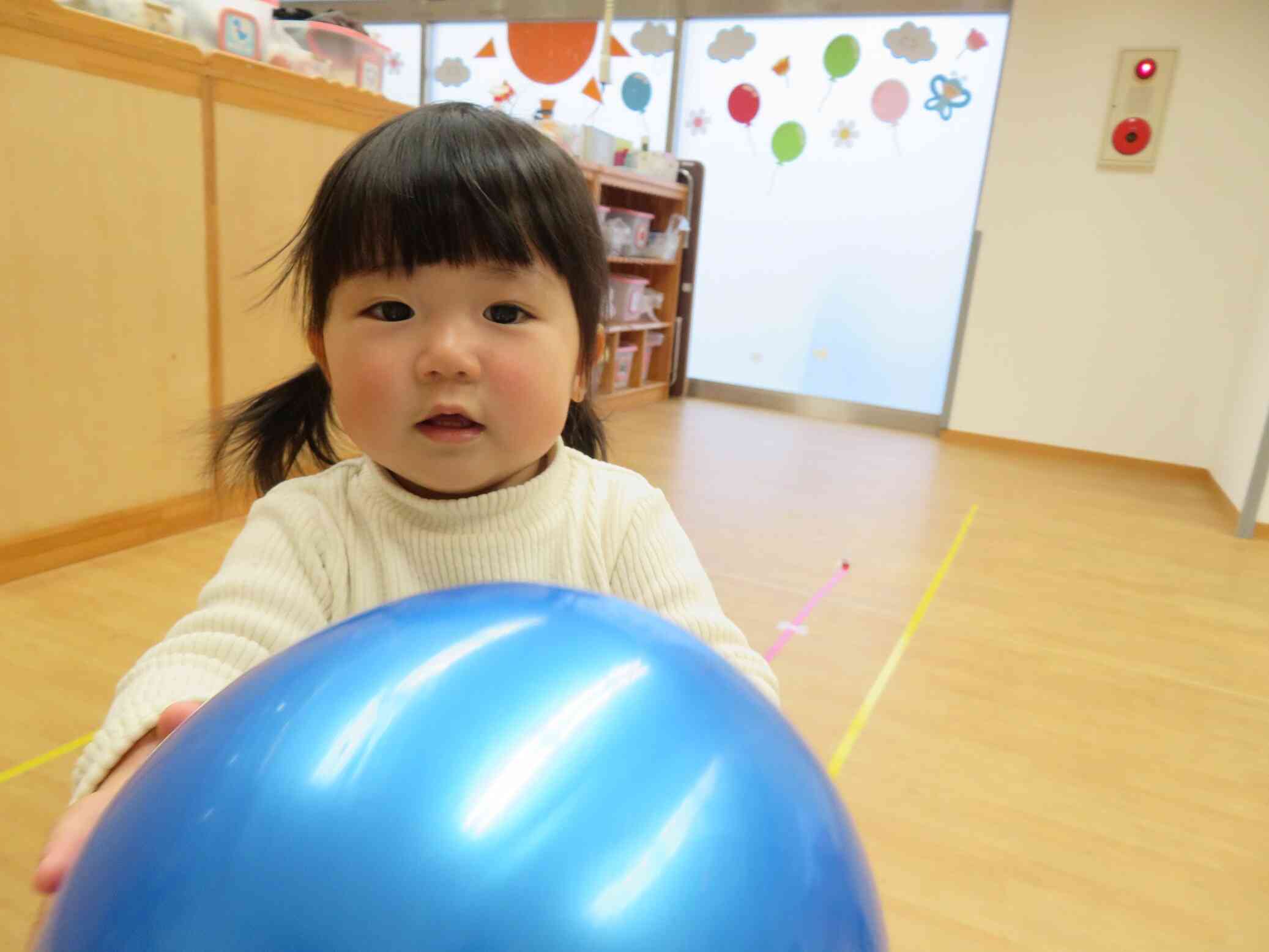 ボールコロコロ楽しいな～