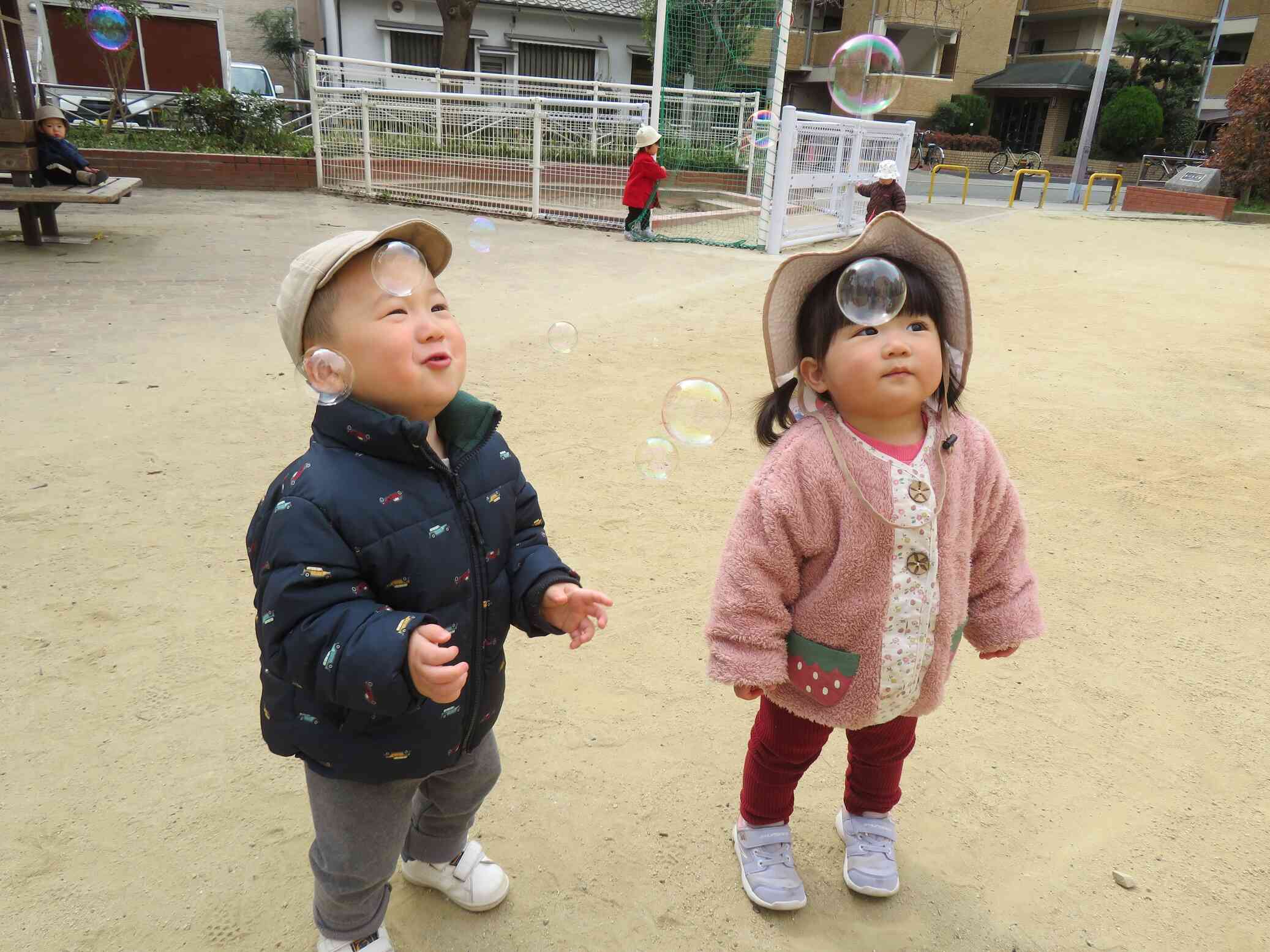 シャボン玉であそんだよ