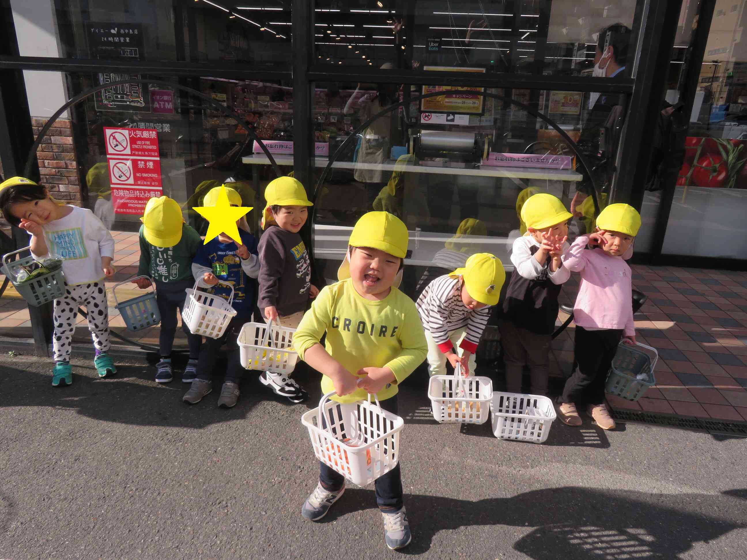 【２歳児うさぎ組】お買い物に行ったよ