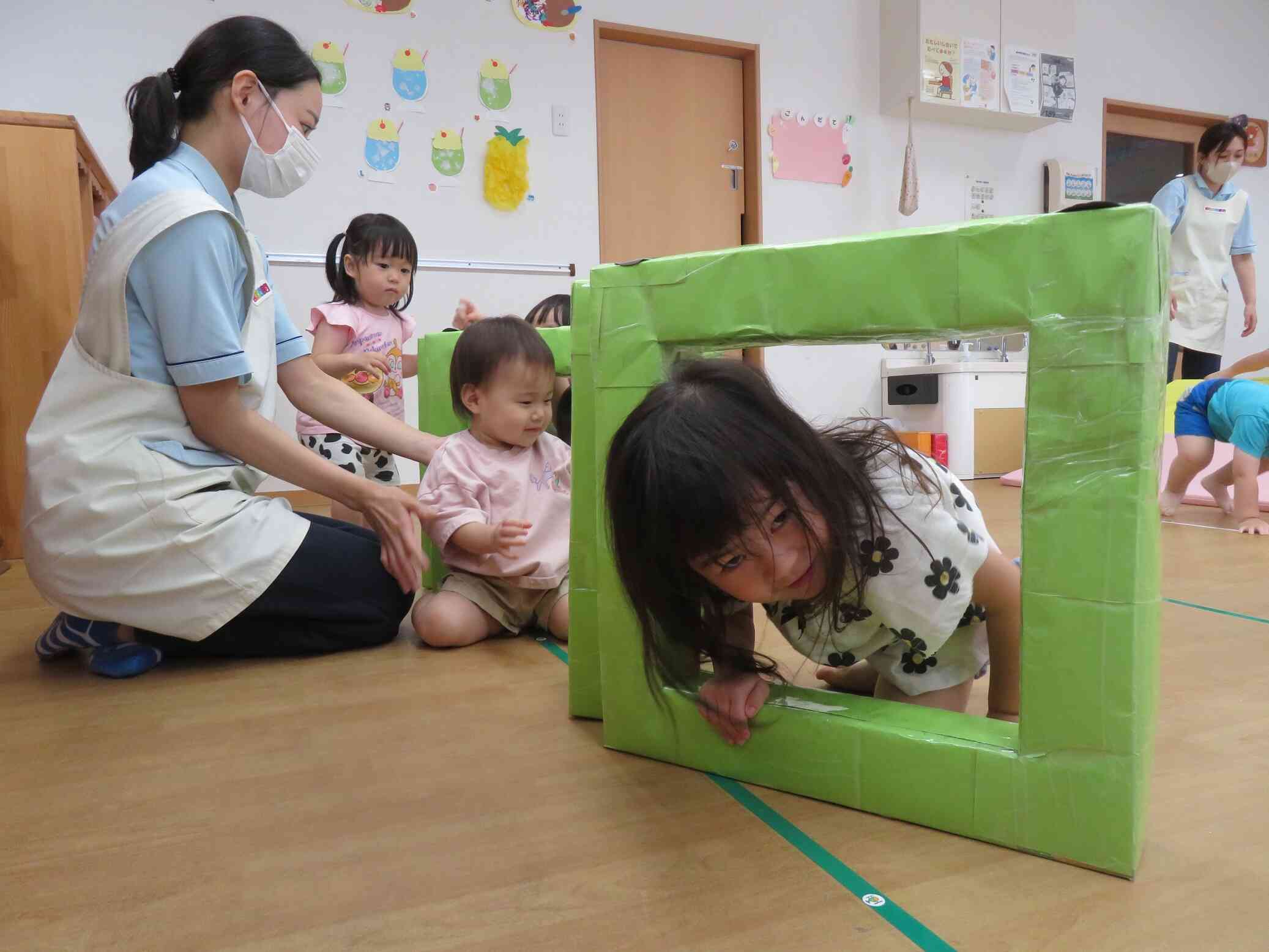ぐねぐねー
