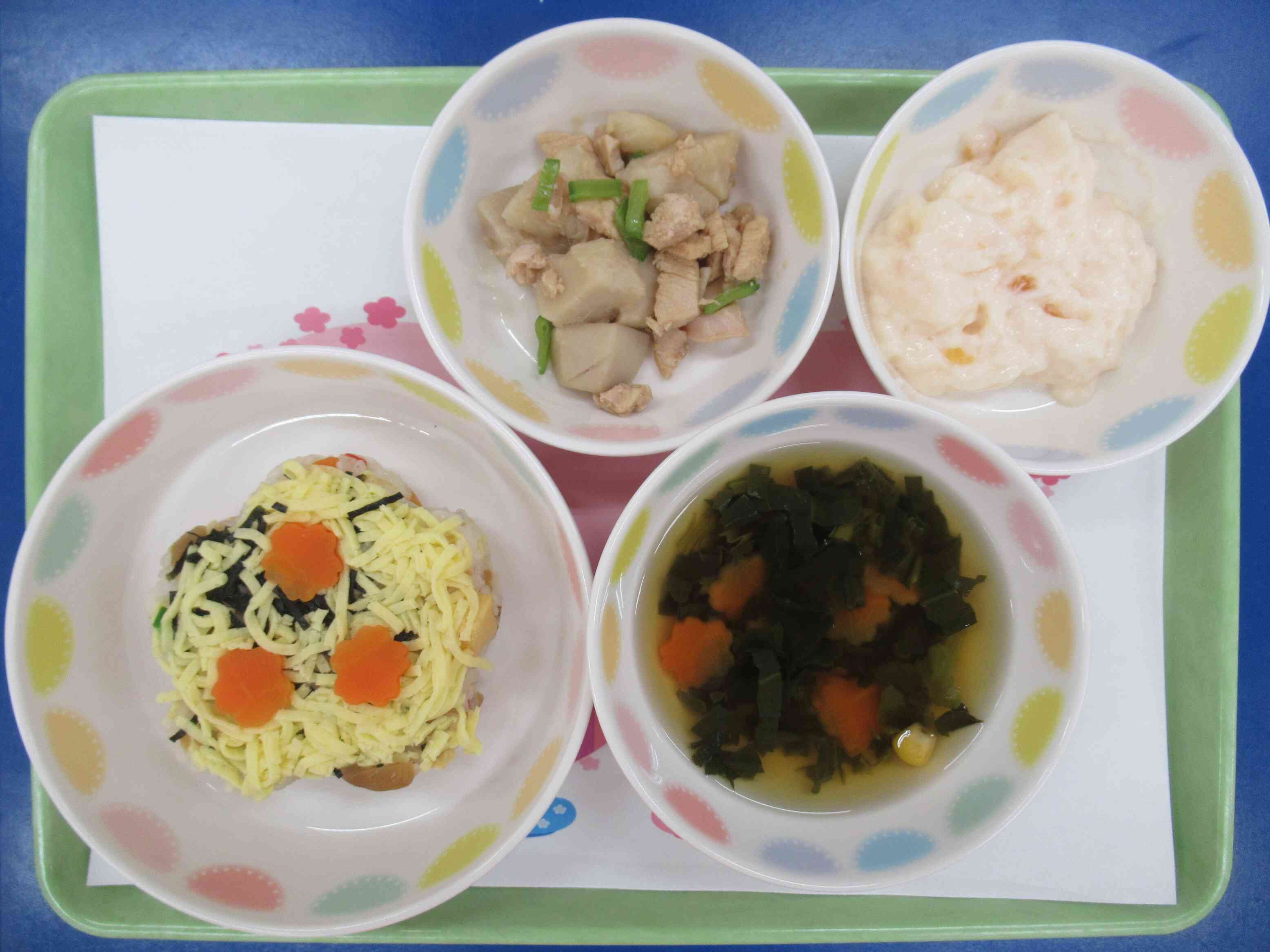 ひなまつりお楽しみ給食（３月３日）