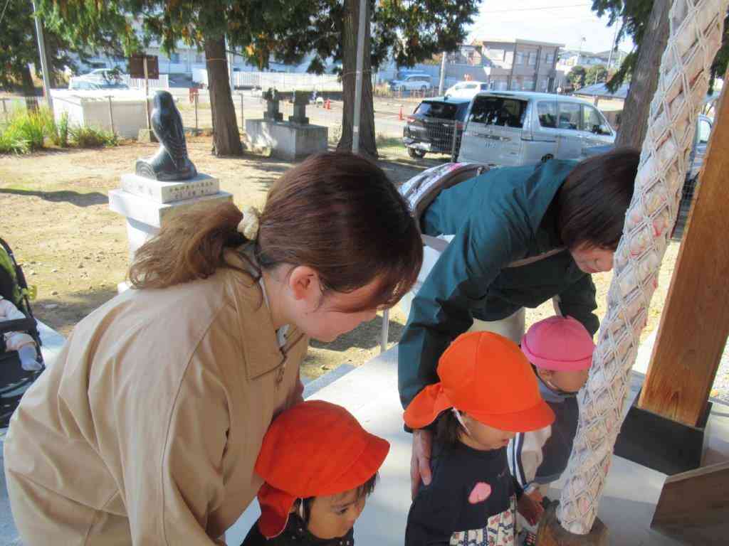 先生と一緒に神様に、ご挨拶をしたよ！