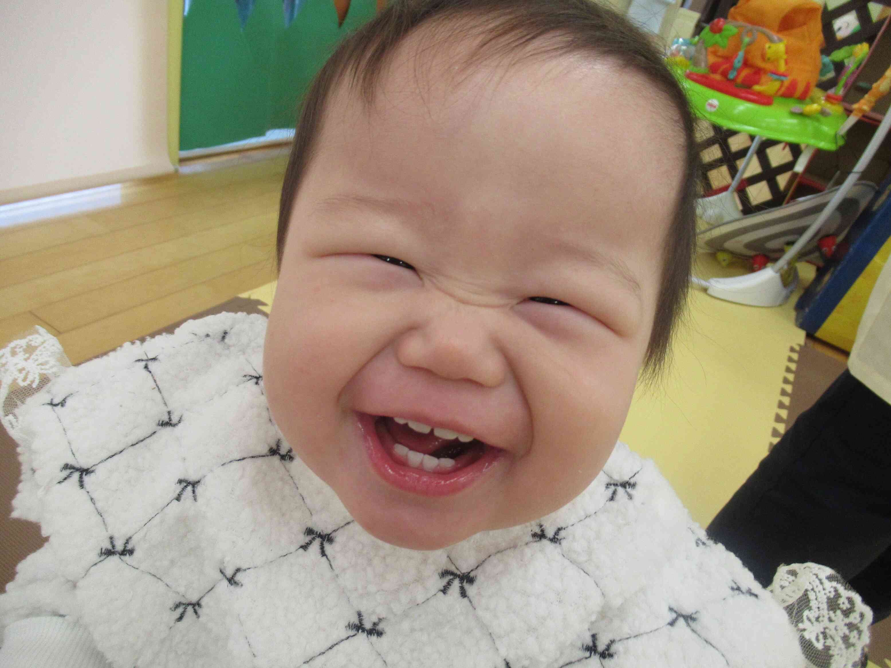 とってもご機嫌な笑顔です。