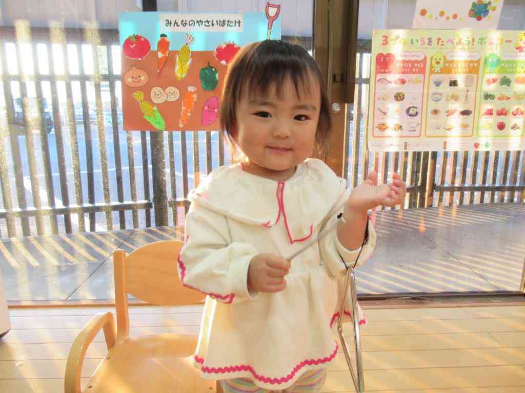 1歳児（いちご組）の日常｜株式会社桔梗屋 事業所内保育所「ハイジ