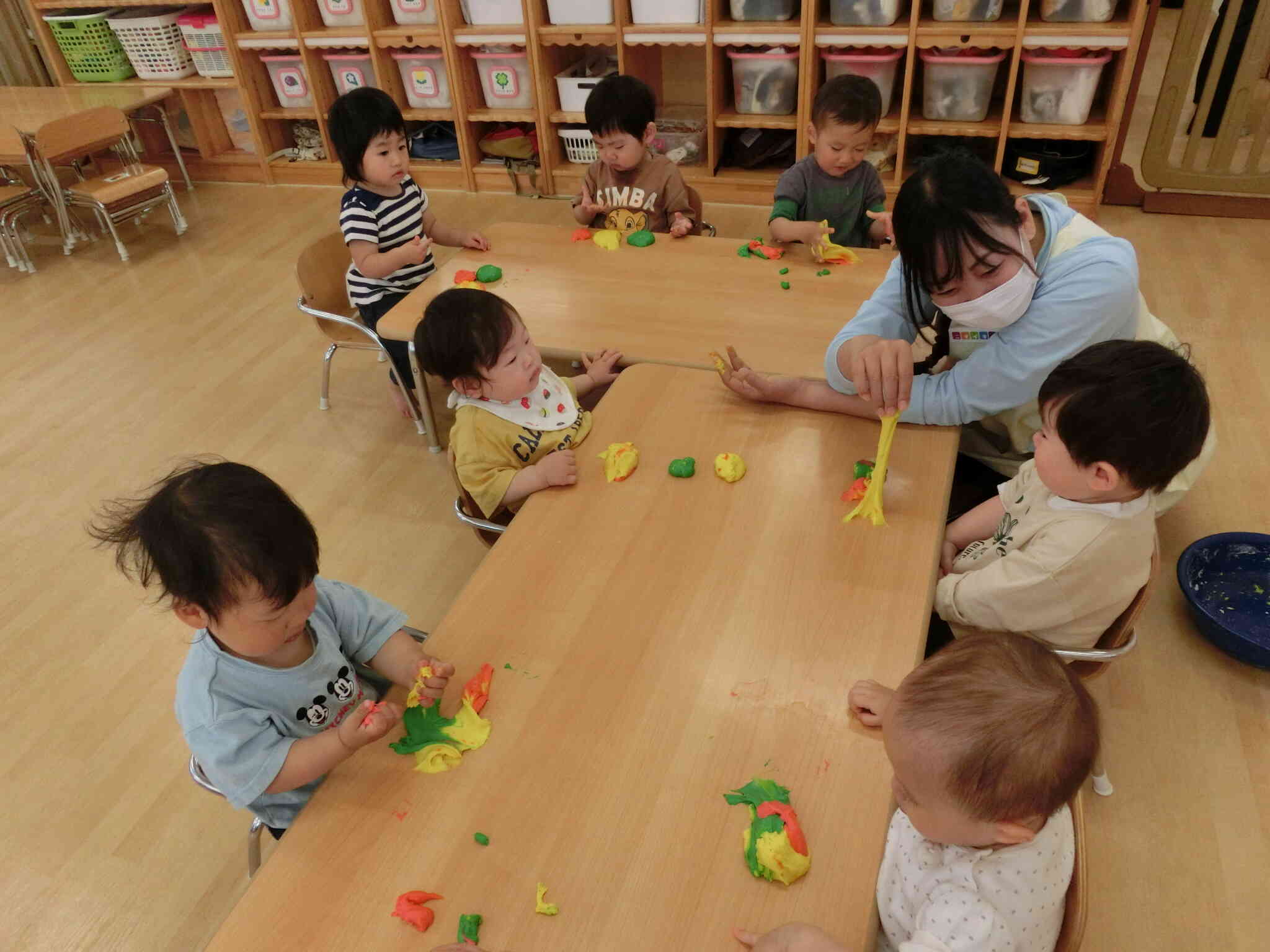 あひる組　小麦粉粘土で遊んだよ②
