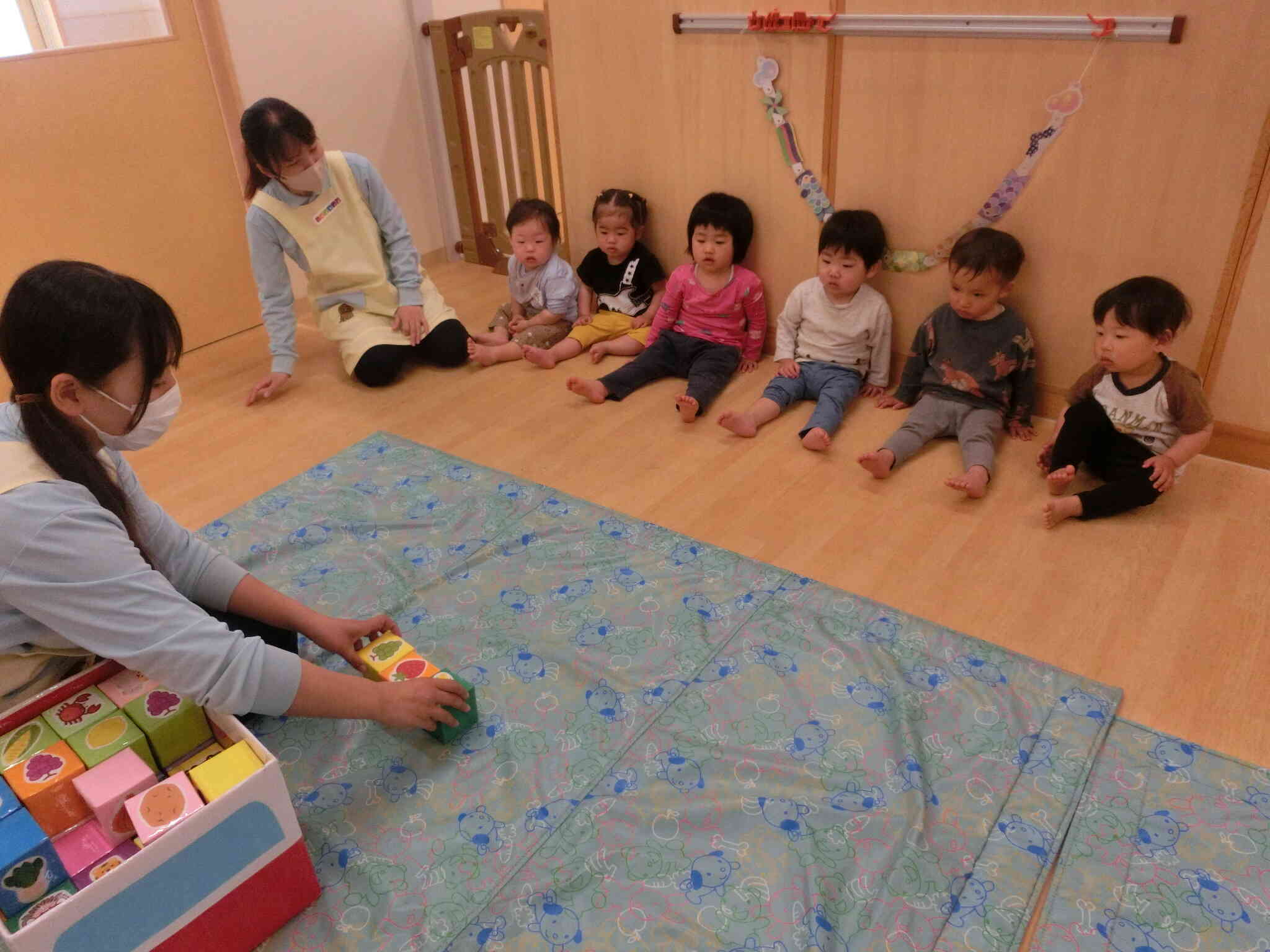 あひる組　落とさないようにそーっと...