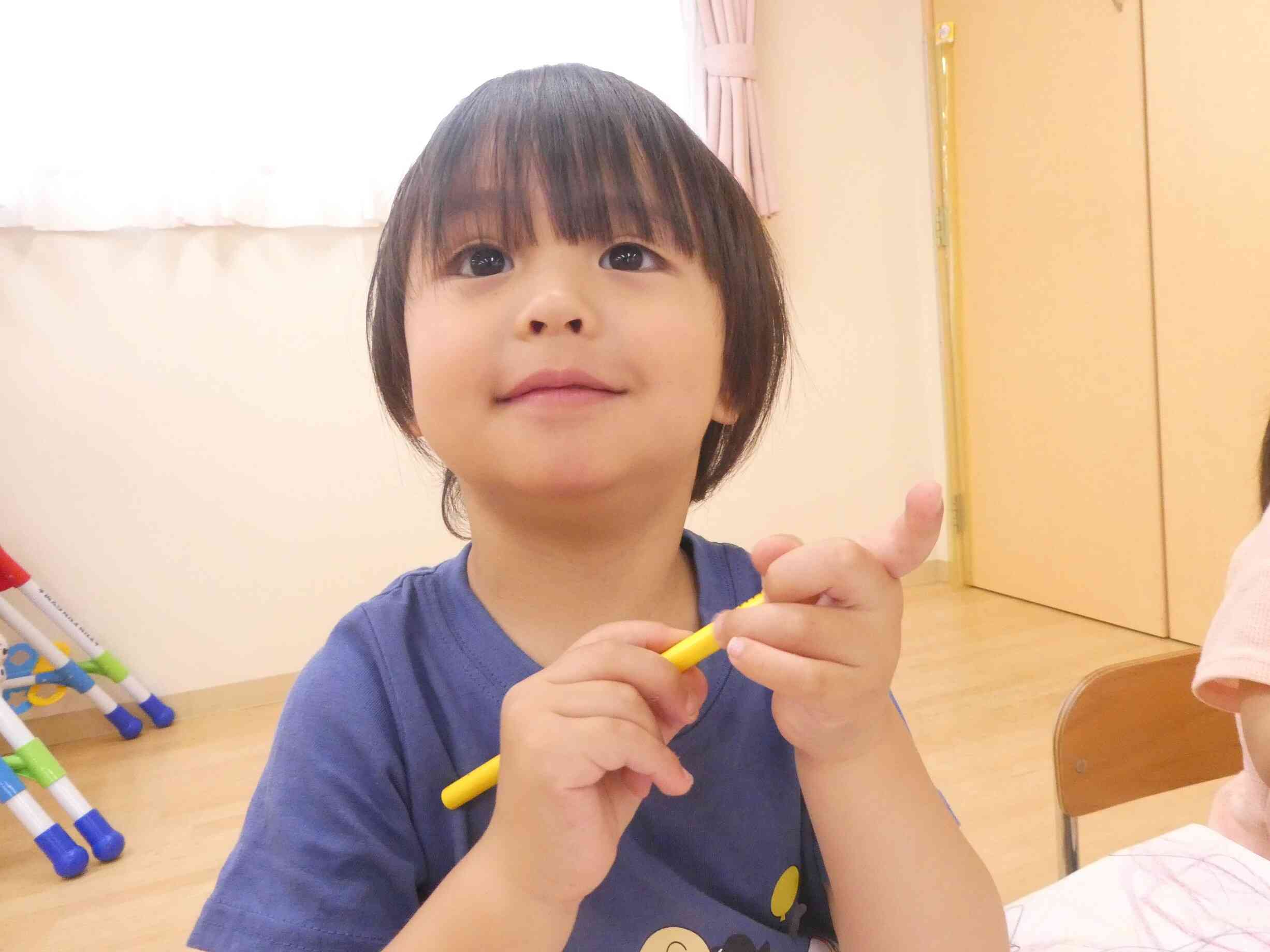 僕は黄色の色鉛筆で♥