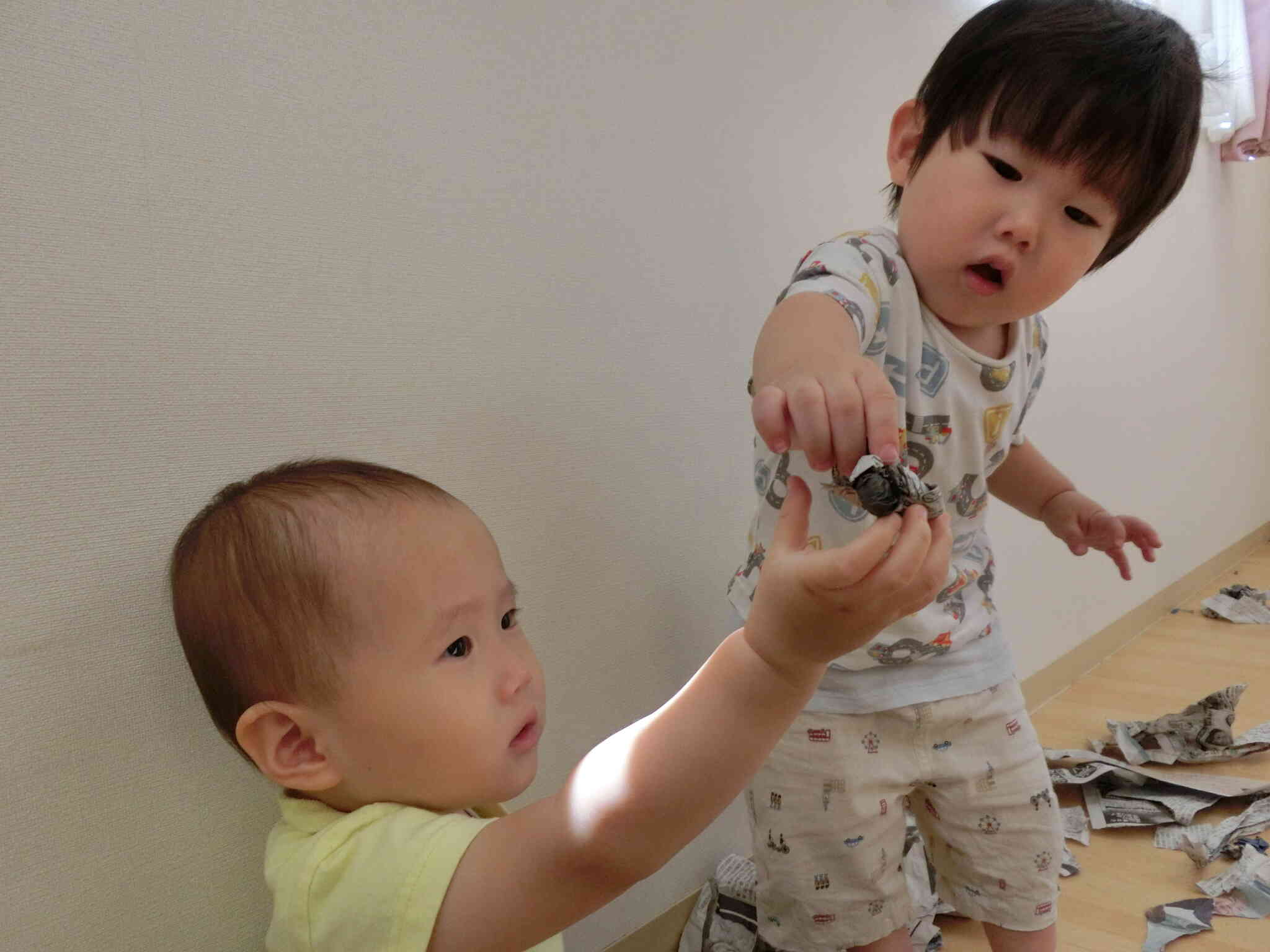 新聞紙のプレゼント♡