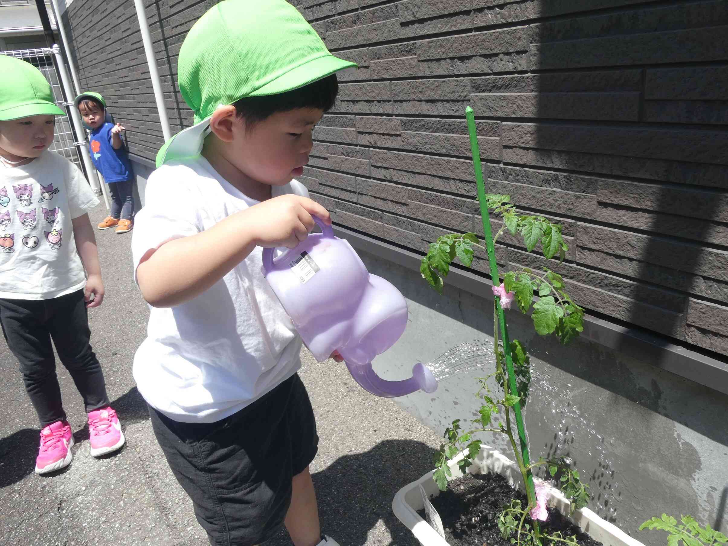 水がたくさん入っていて重たいよ…