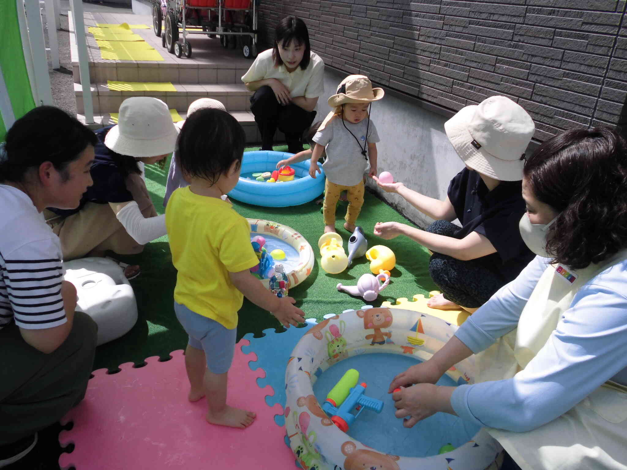 子育てひろば　【水遊びしよう】