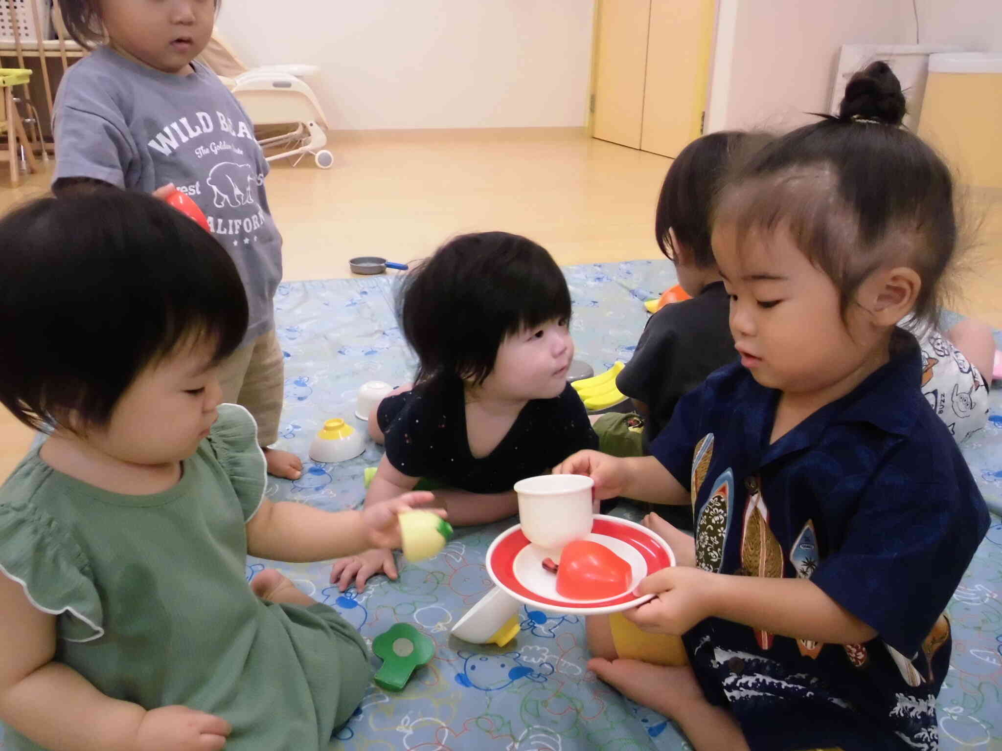 ひよこ組　みんなで遊ぼう！