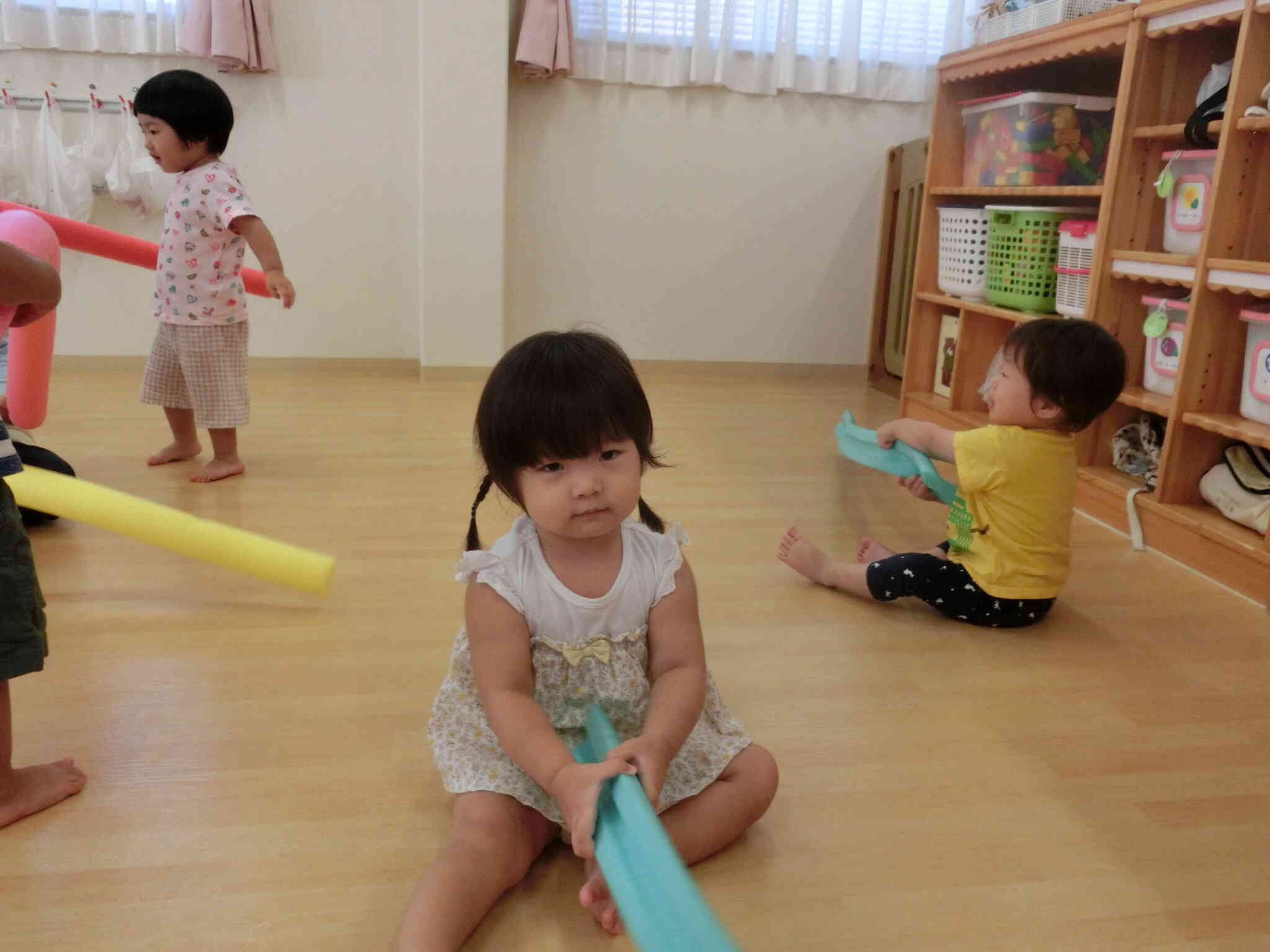 引っ張り合いっこ♪