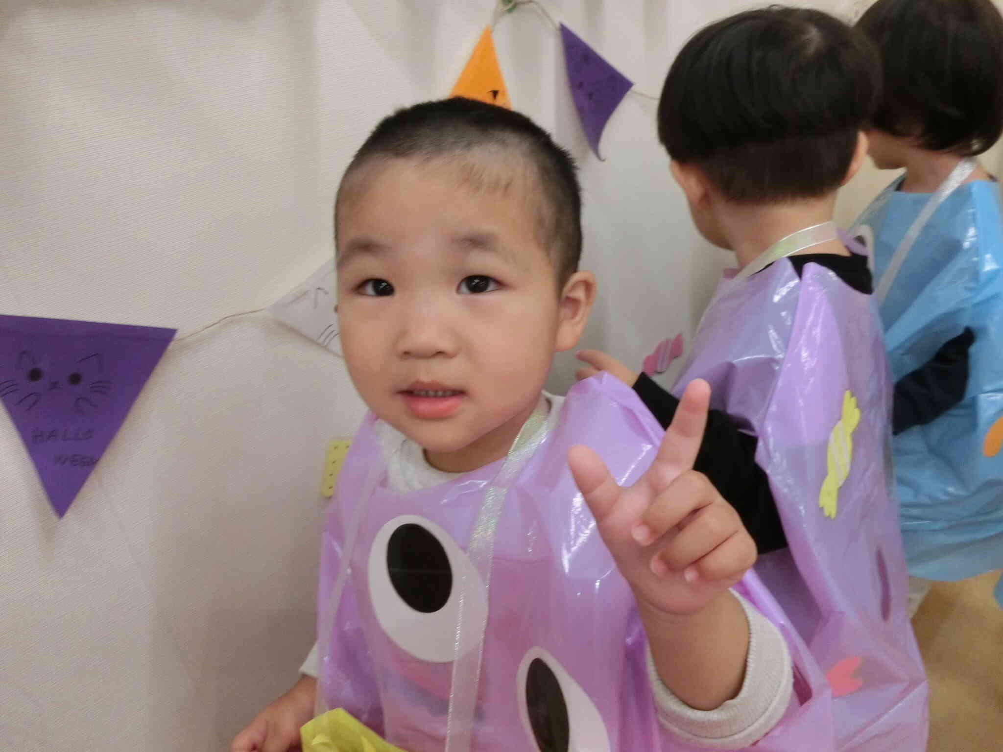 お菓子交換しに行くよ☆