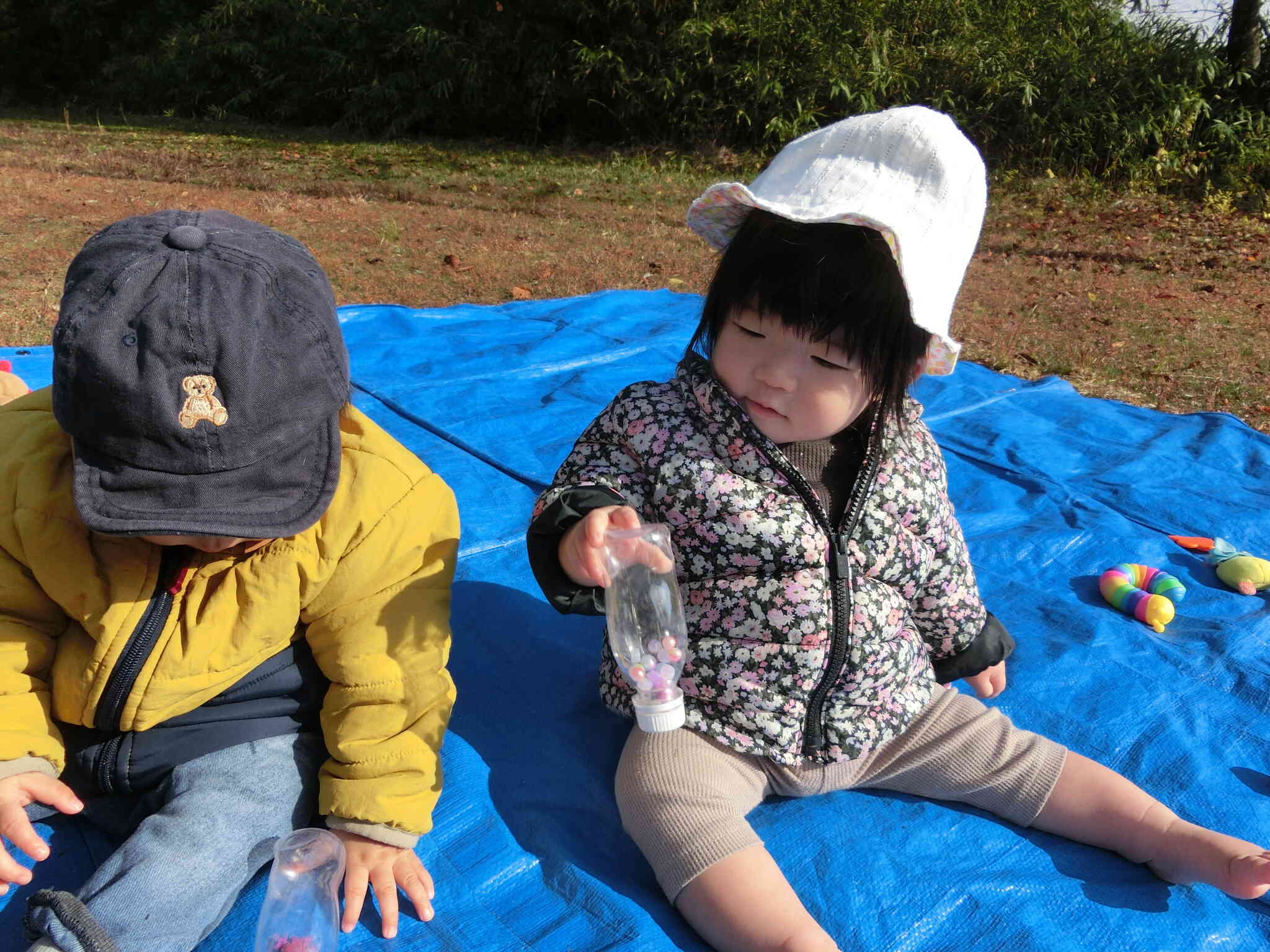 これ振ると音が鳴るよ♪