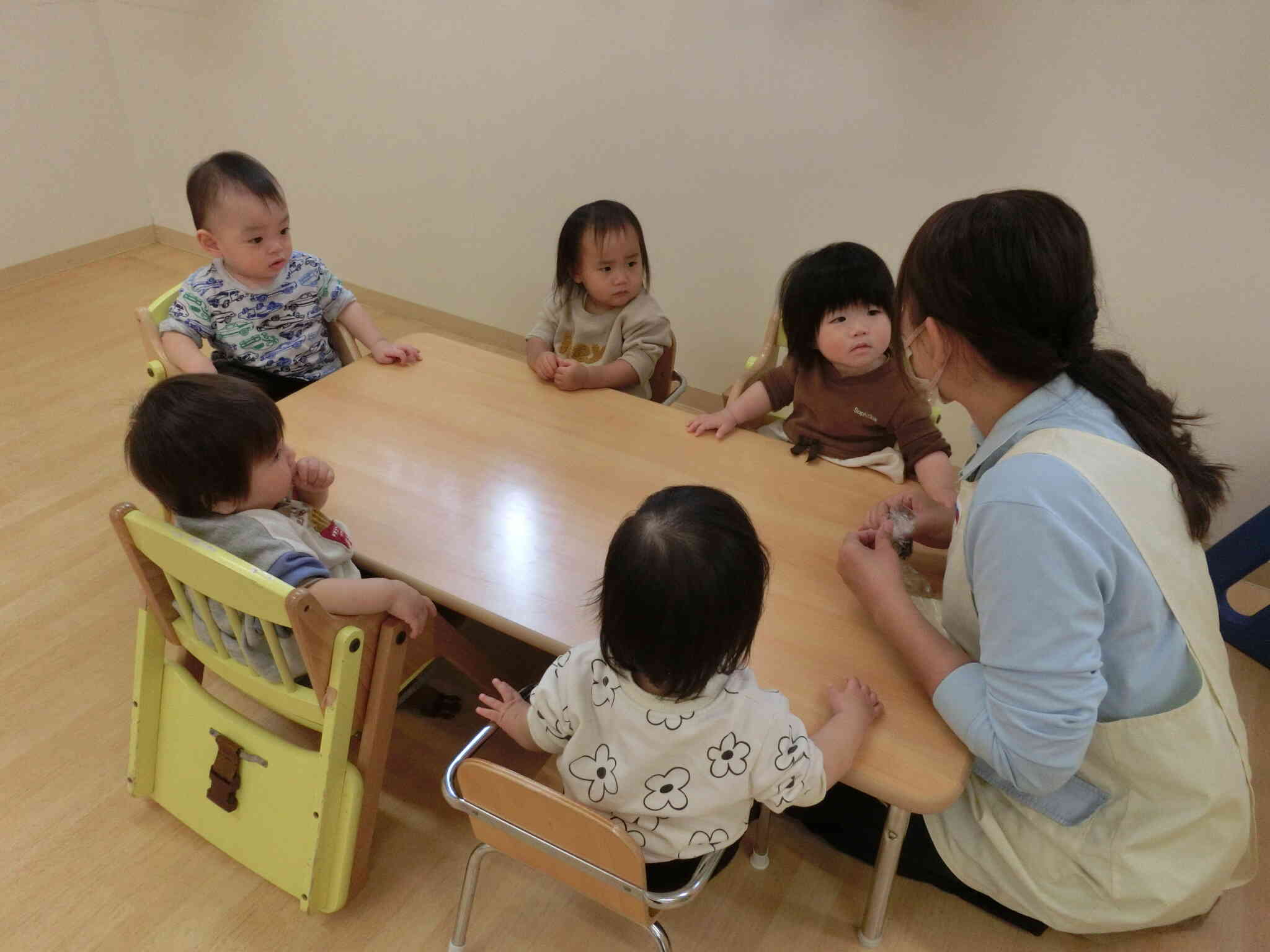 ひよこ組　何だかいい匂いがするな～