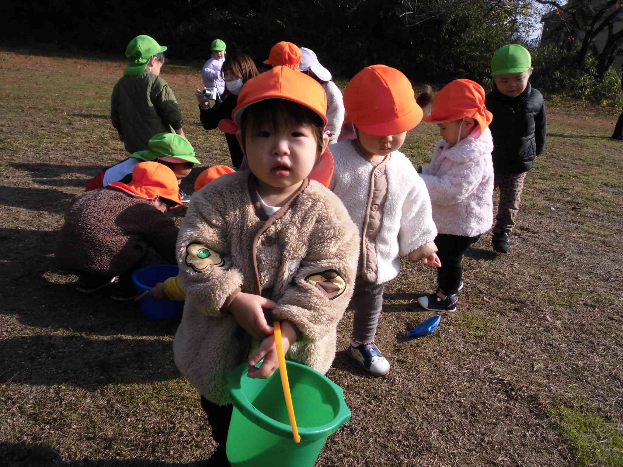 バケツに何入れようかな♪