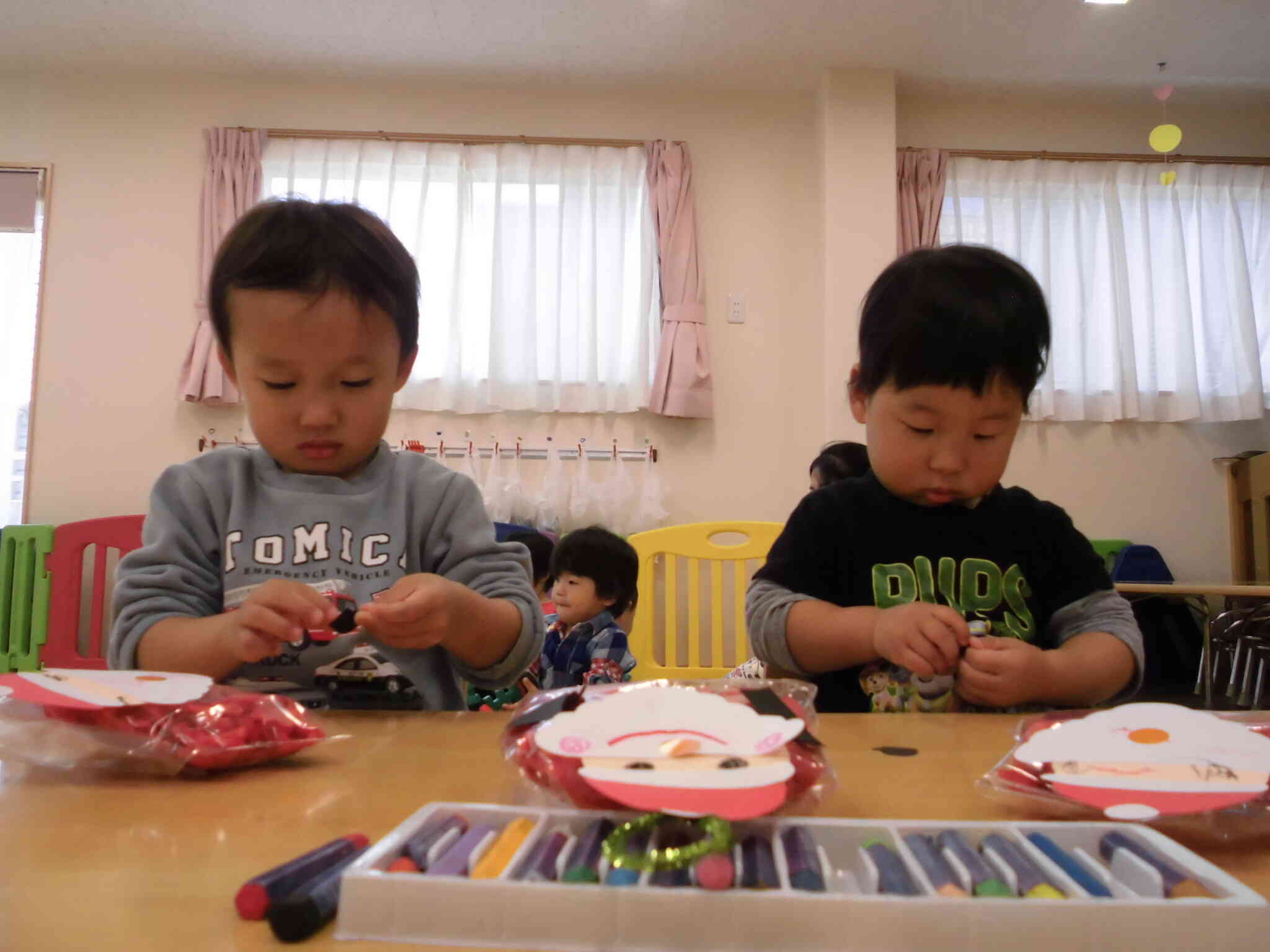 手袋も貼ってね☆