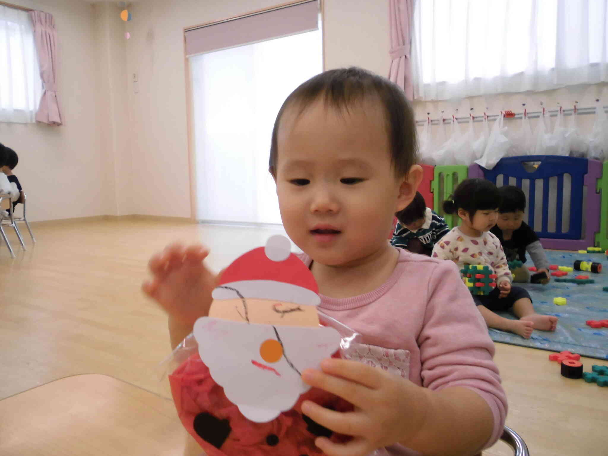 見てー、私のサンタさん！