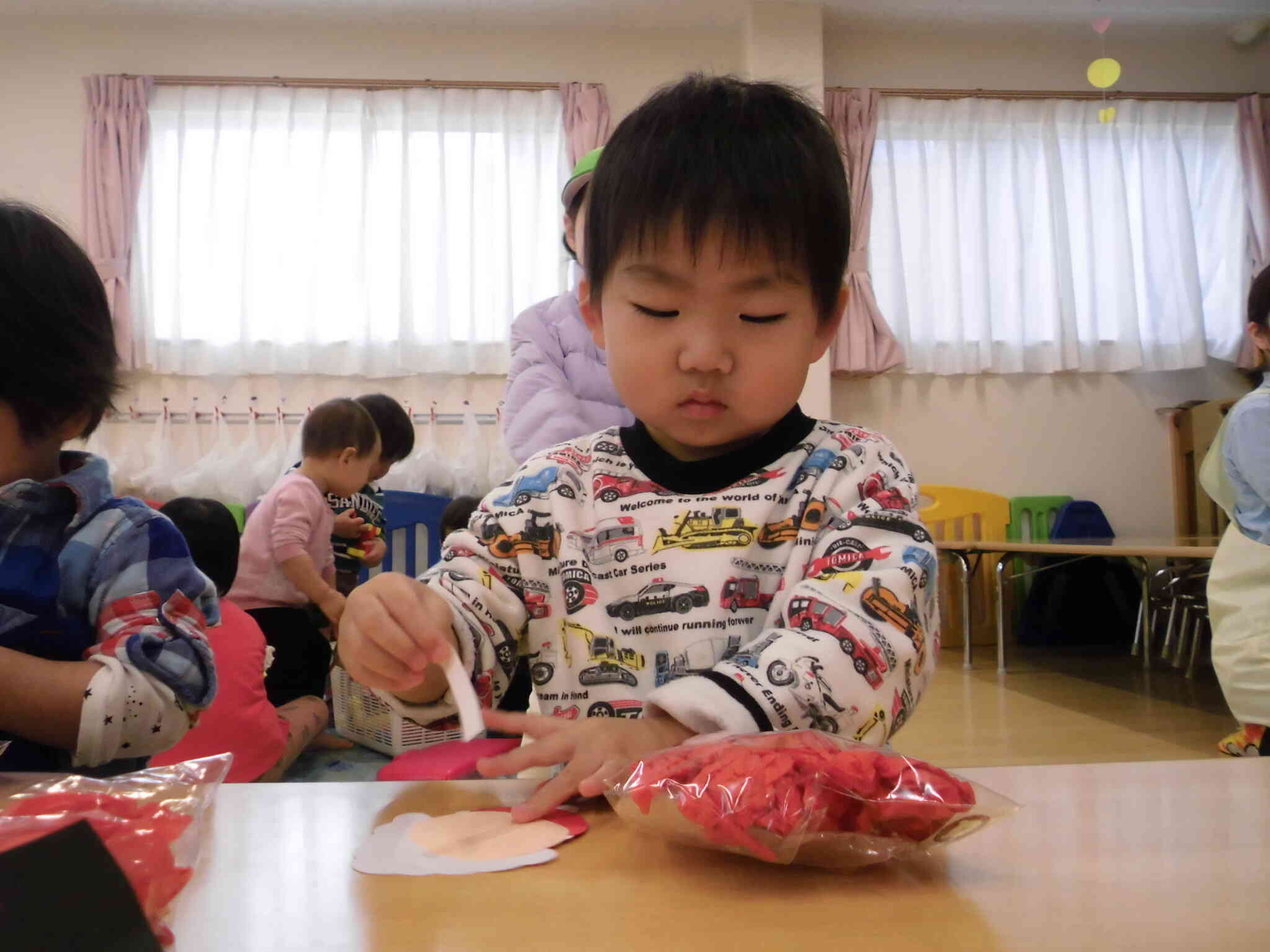 テープを剥がして‥