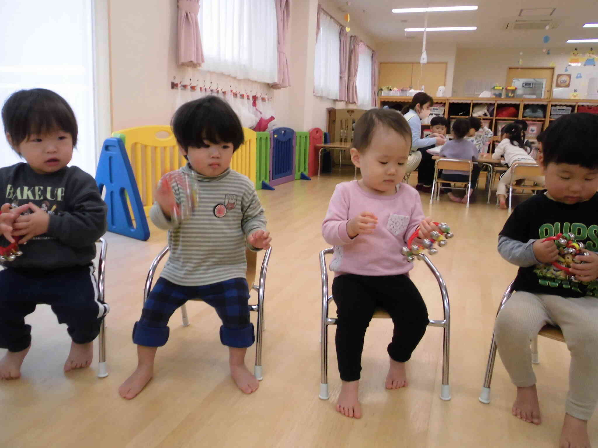 楽器を持ってみたよ♪