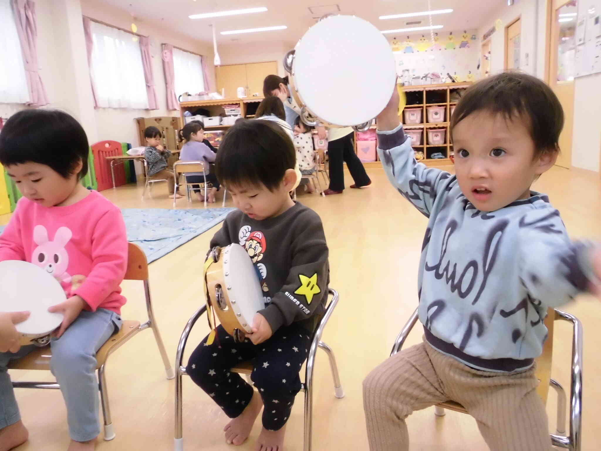 楽器遊び　いっくよ～☆