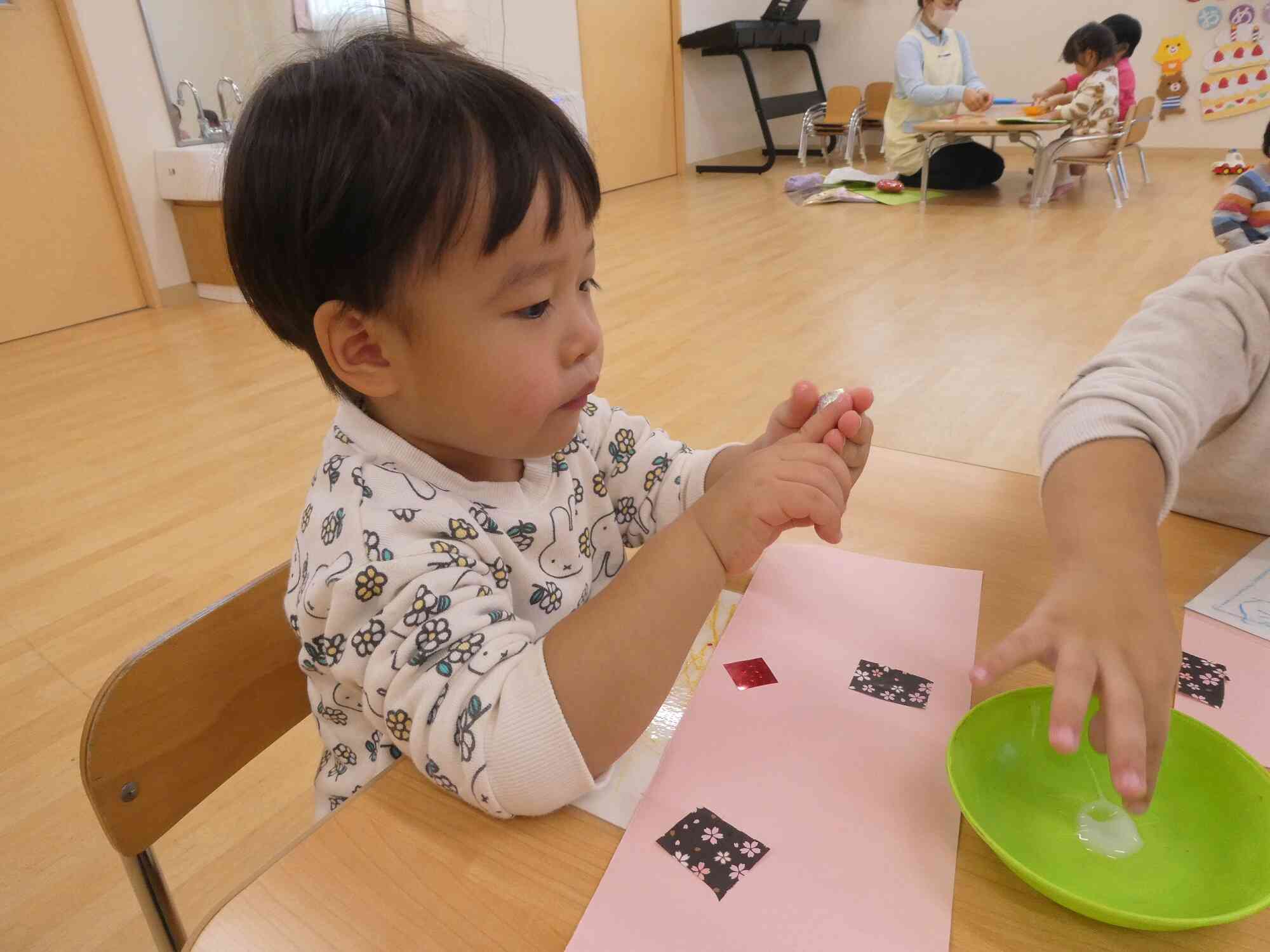 糊でペタペタ♪