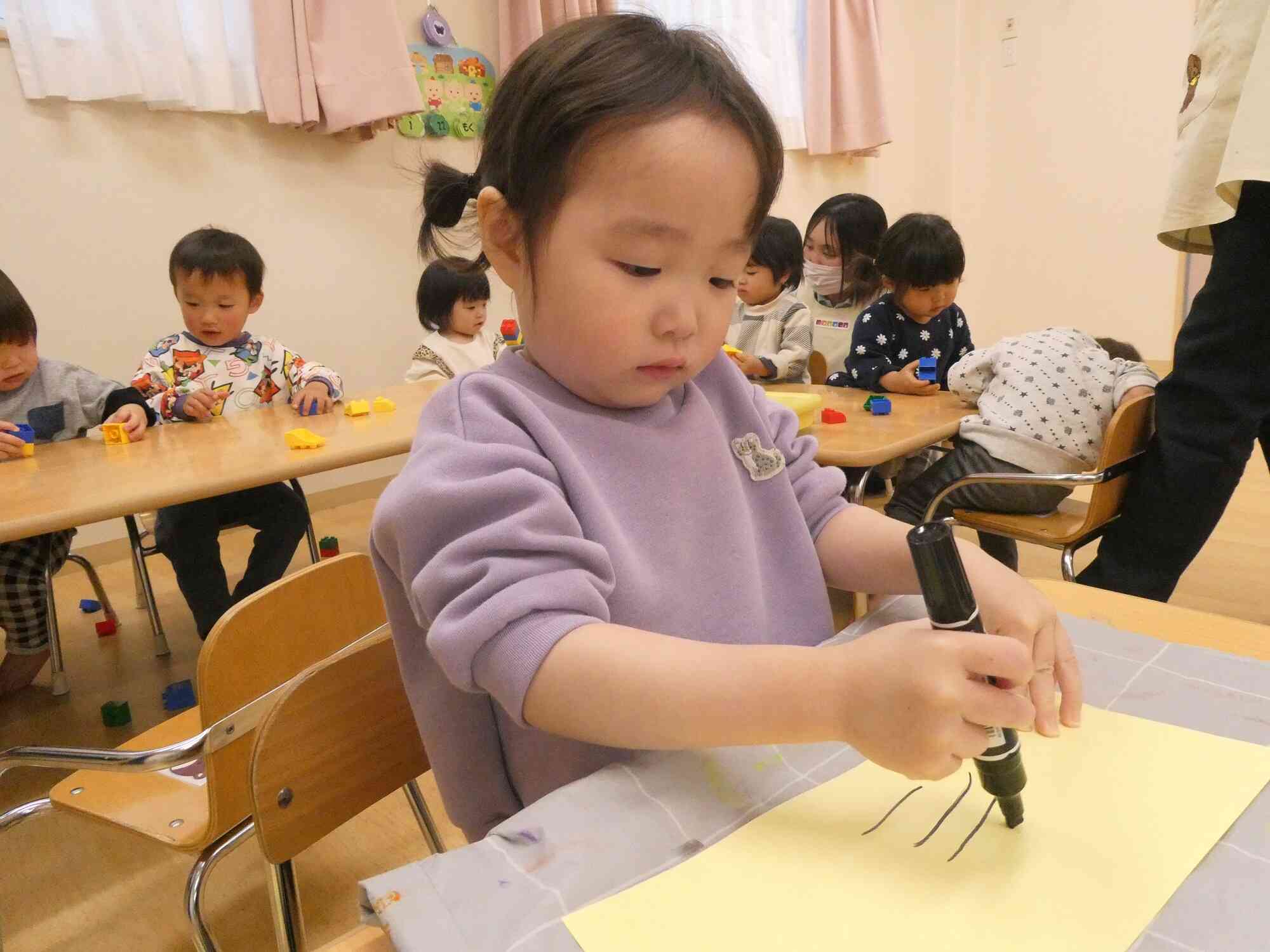 鬼さんの体を描き描き☆