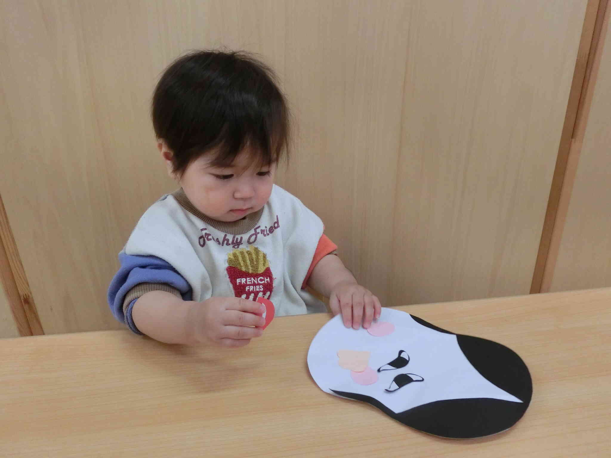 どこに貼ろうかなぁ？