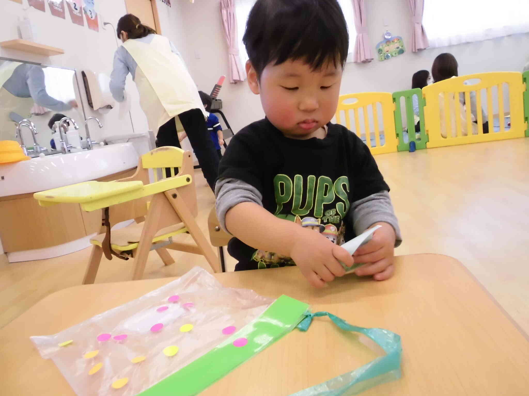 次はどの色のシールにしようかな？