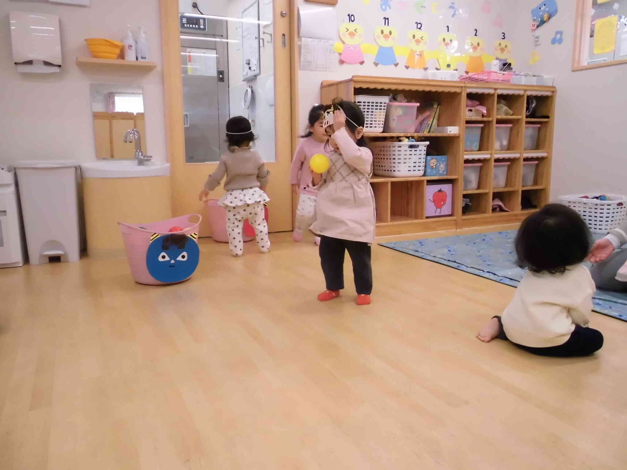お面を付けて、入るかな？？
