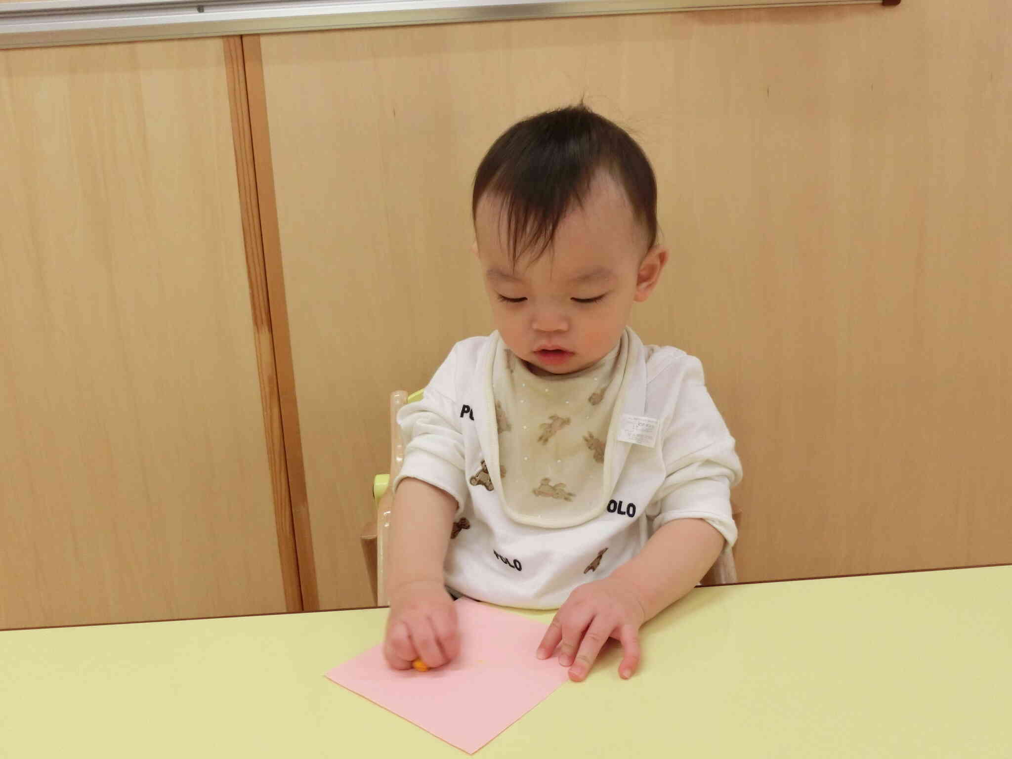 ここにも黄色で描いて～