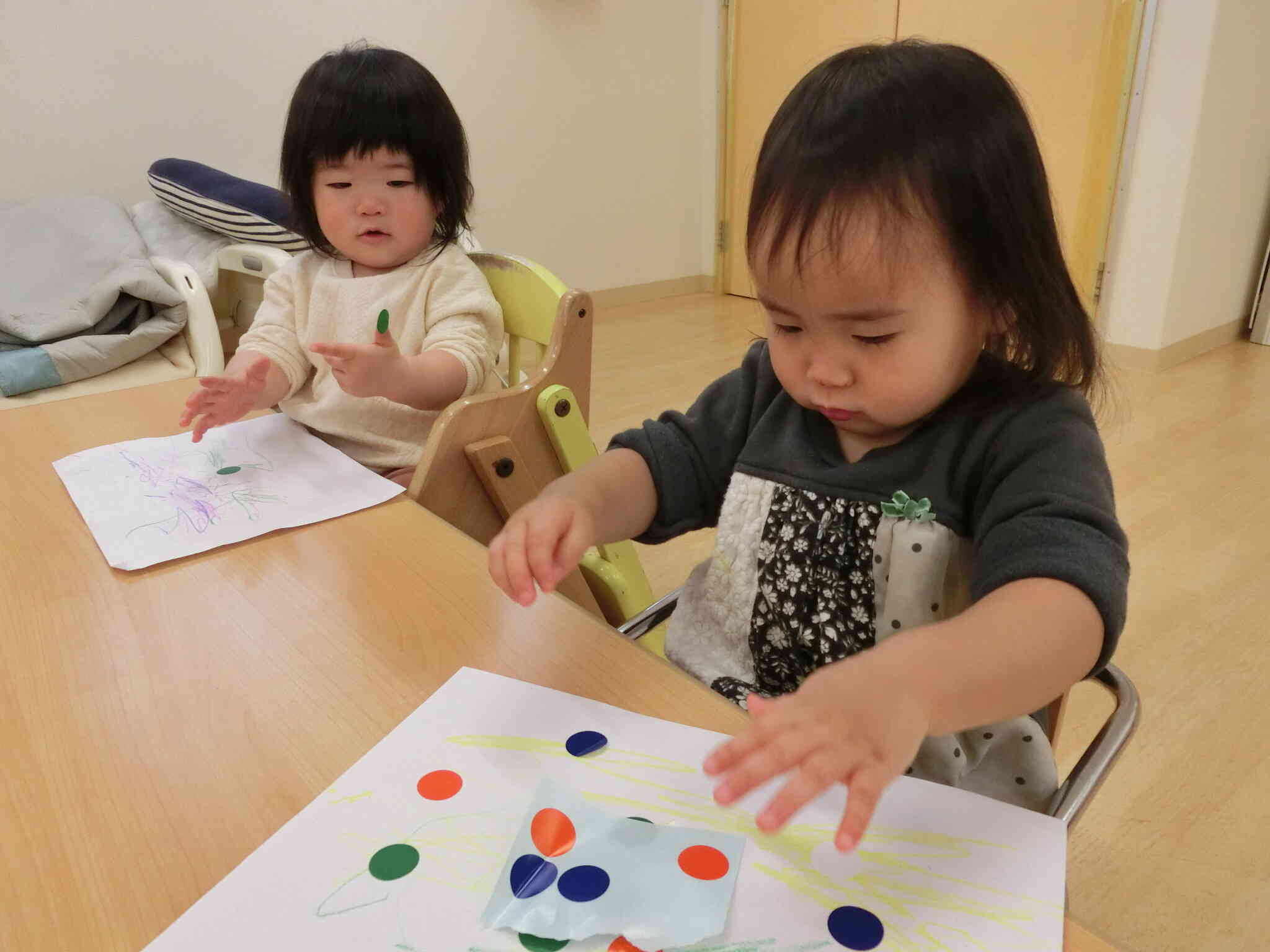 ひよこ組　お絵描きの次は！？