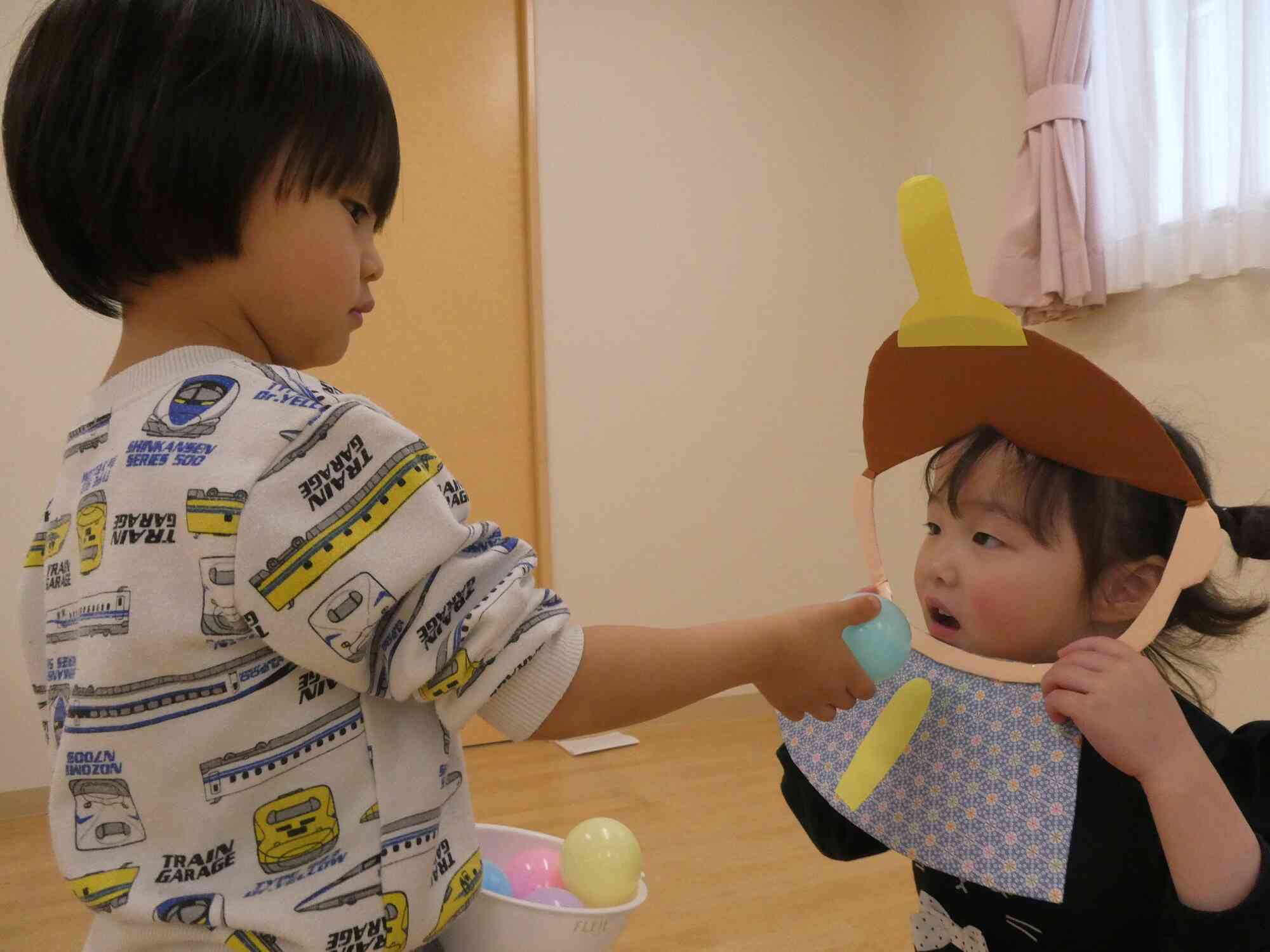 運んで食べさせて♪