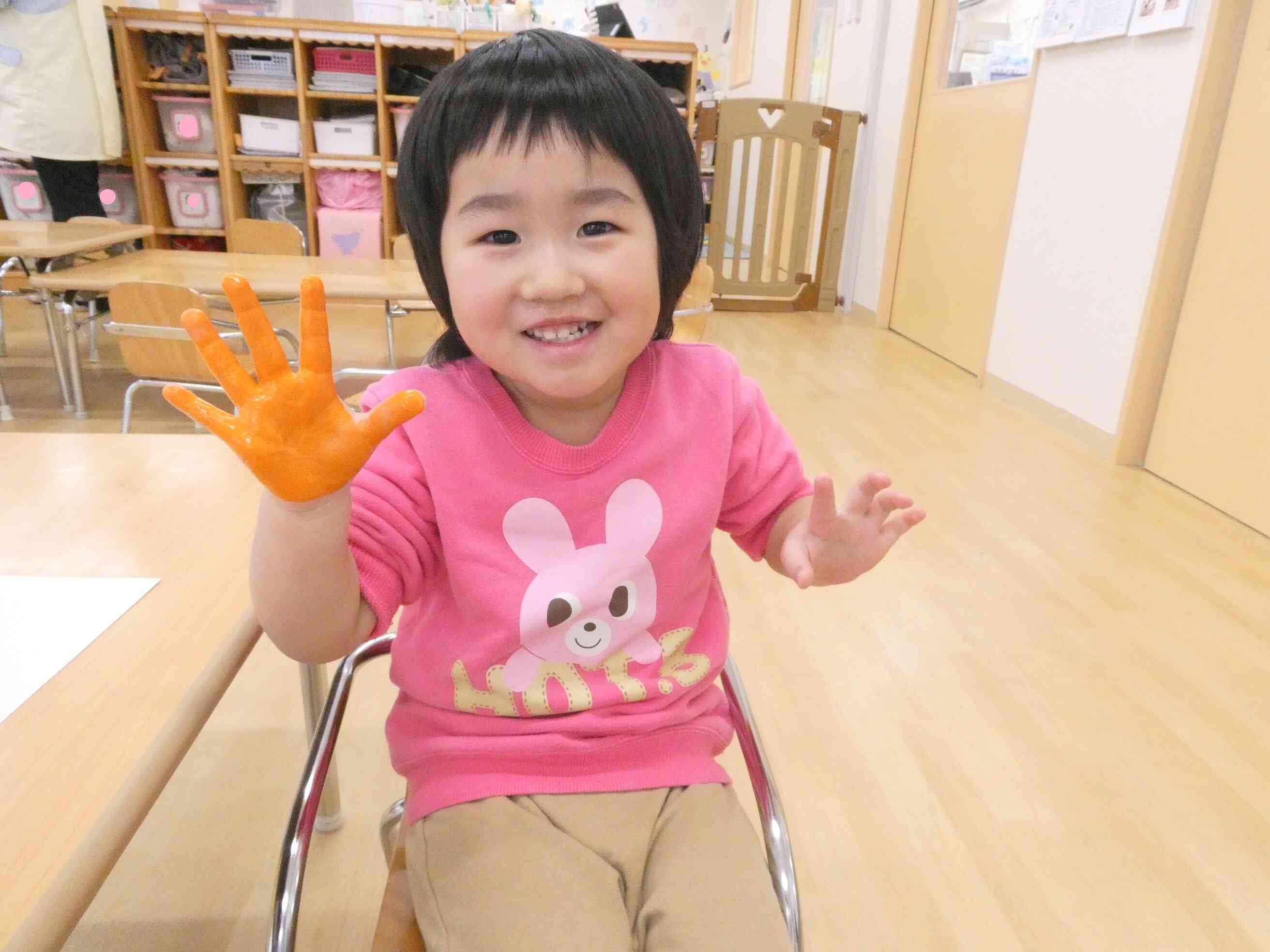 あひる組　手形、足形ぺったん♪