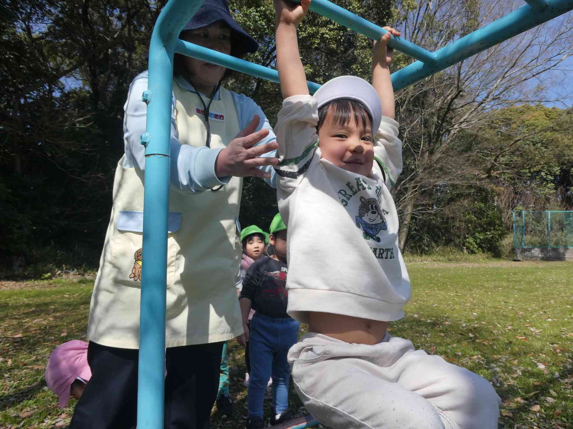 うさぎ組　遊具で遊ぼう☆