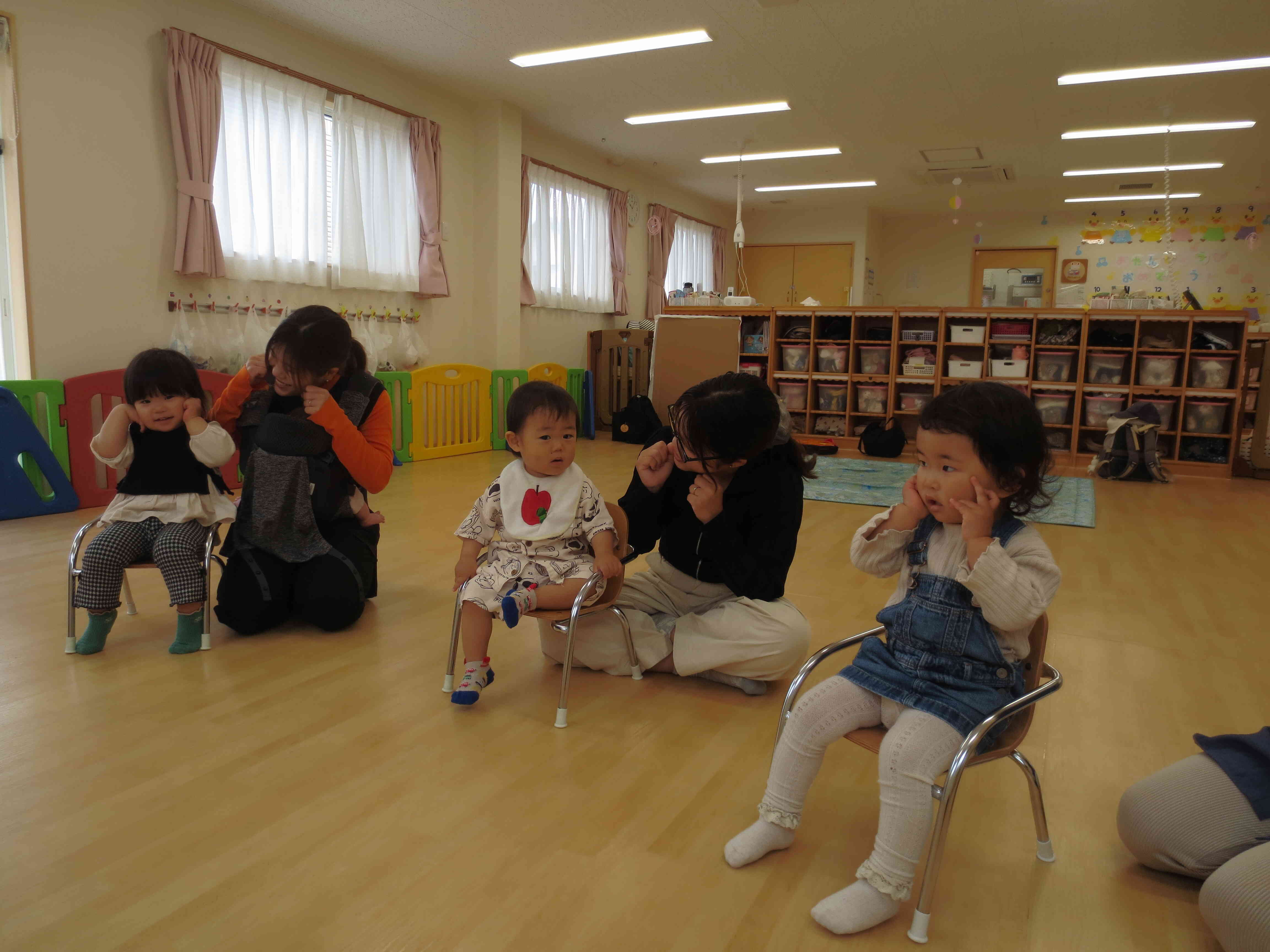 4月　子育てひろば　先生と一緒にあそぼう☆