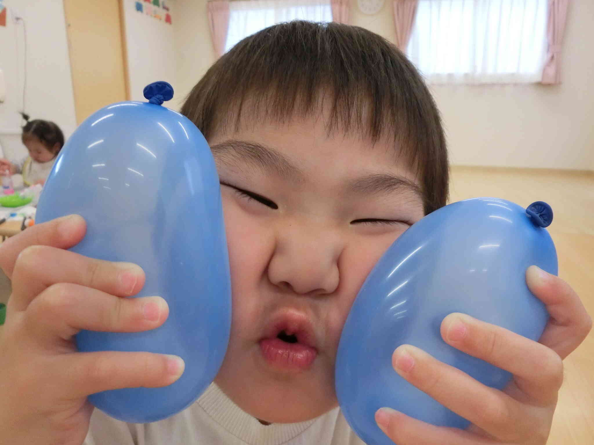 変な顔に…