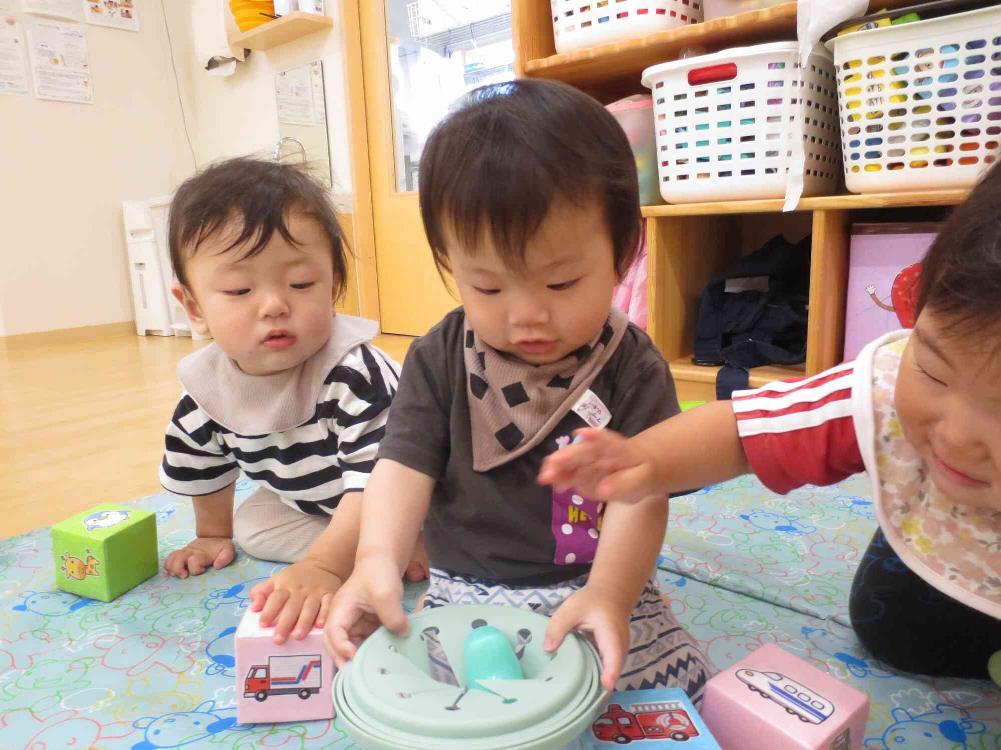 ひよこ組 ぽっとん落としをしたよ!