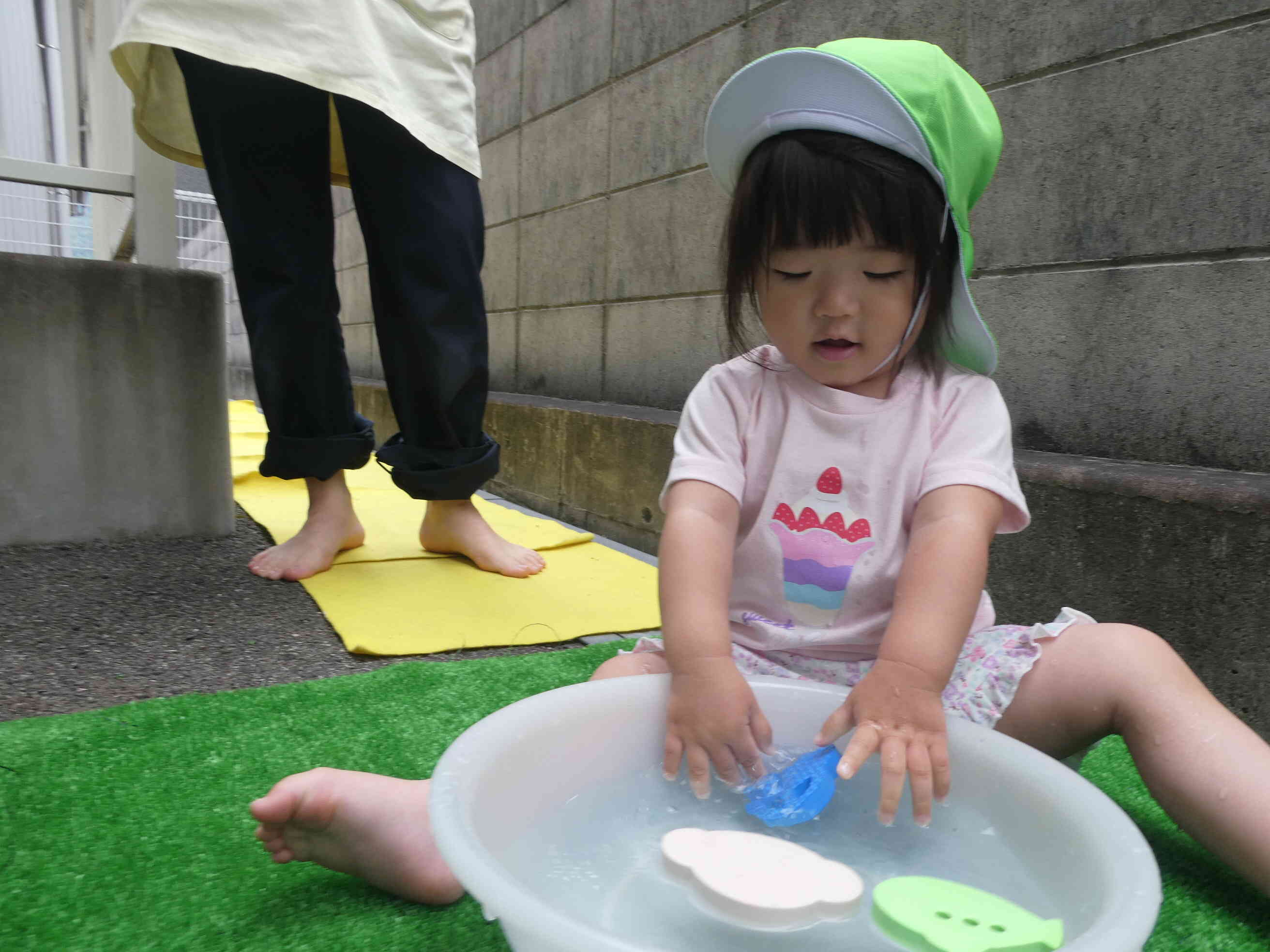冷たくて気持ちいいなぁ♪