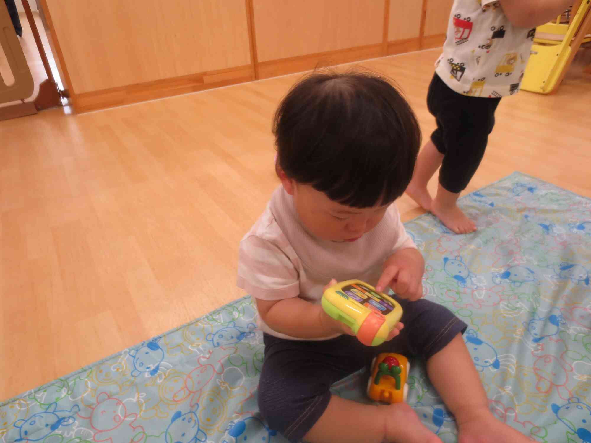 ひよこ組　電話のおもちゃで遊んだよ☆
