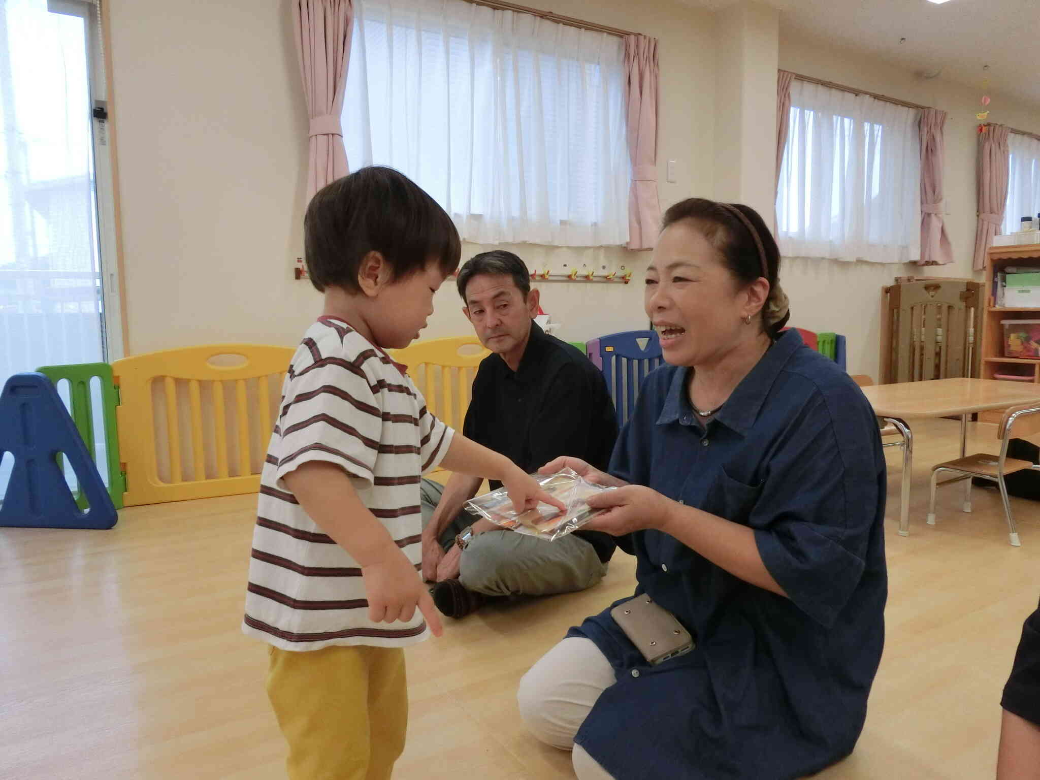 一緒に作った写真入れをプレゼント♪