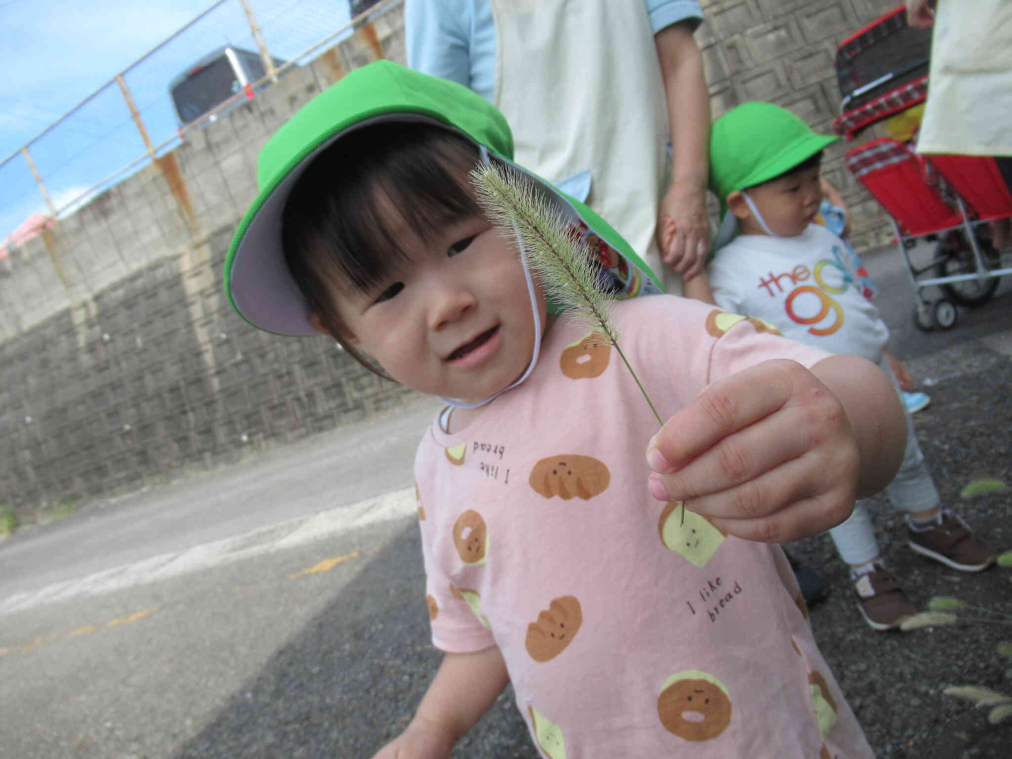 おさんぽ｜ニチイキッズきりしま保育園｜ニチイキッズ