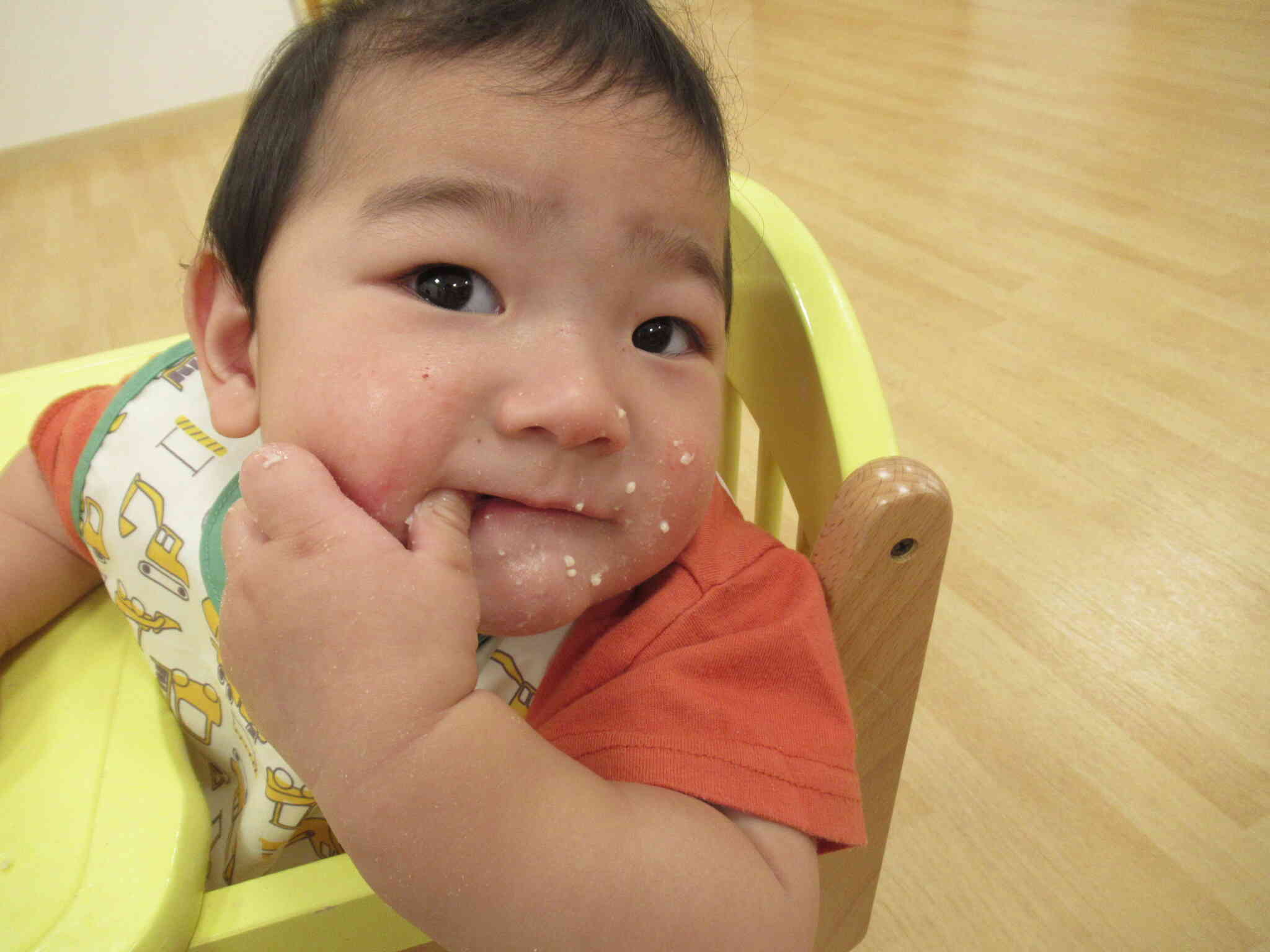 顔中いっぱいつけておもいっきり食べました☆