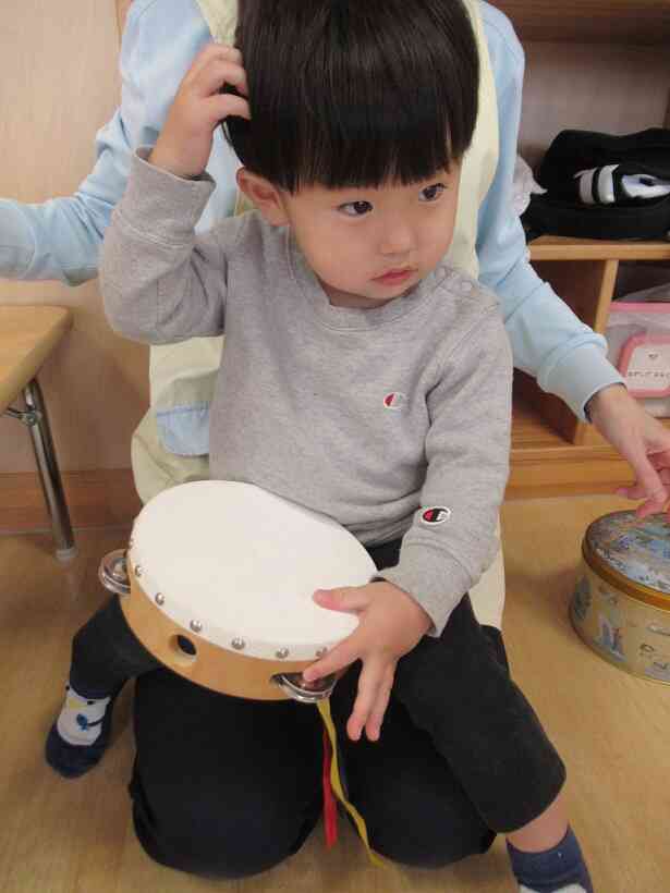 今日はリズムあそびをしました♪