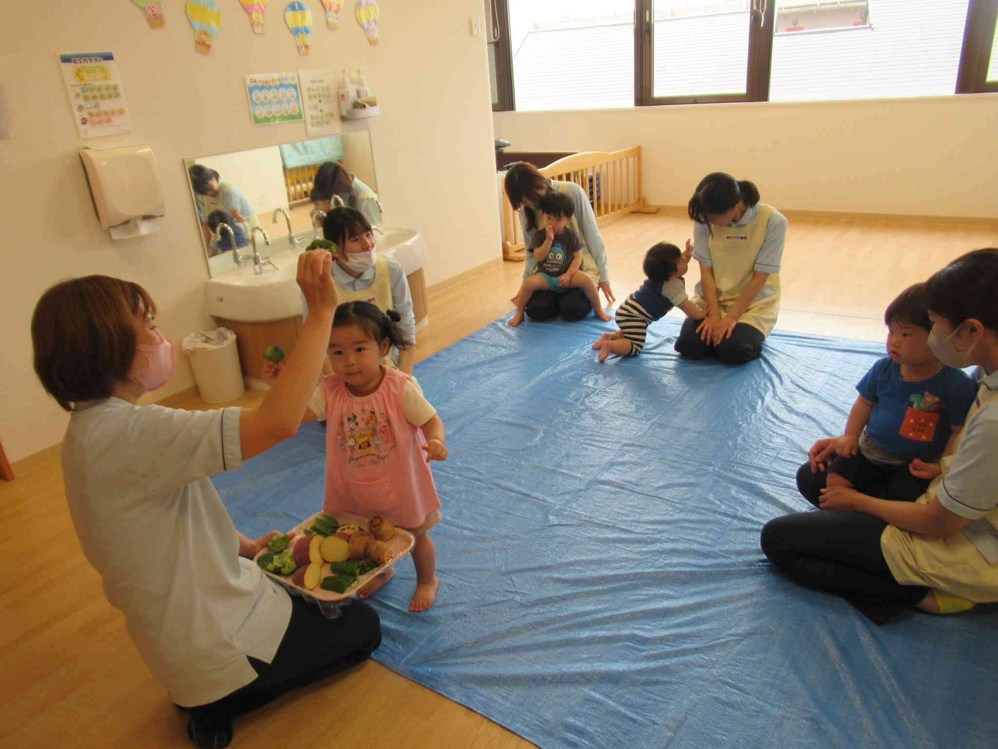 4月の食育(野菜スタンプ)