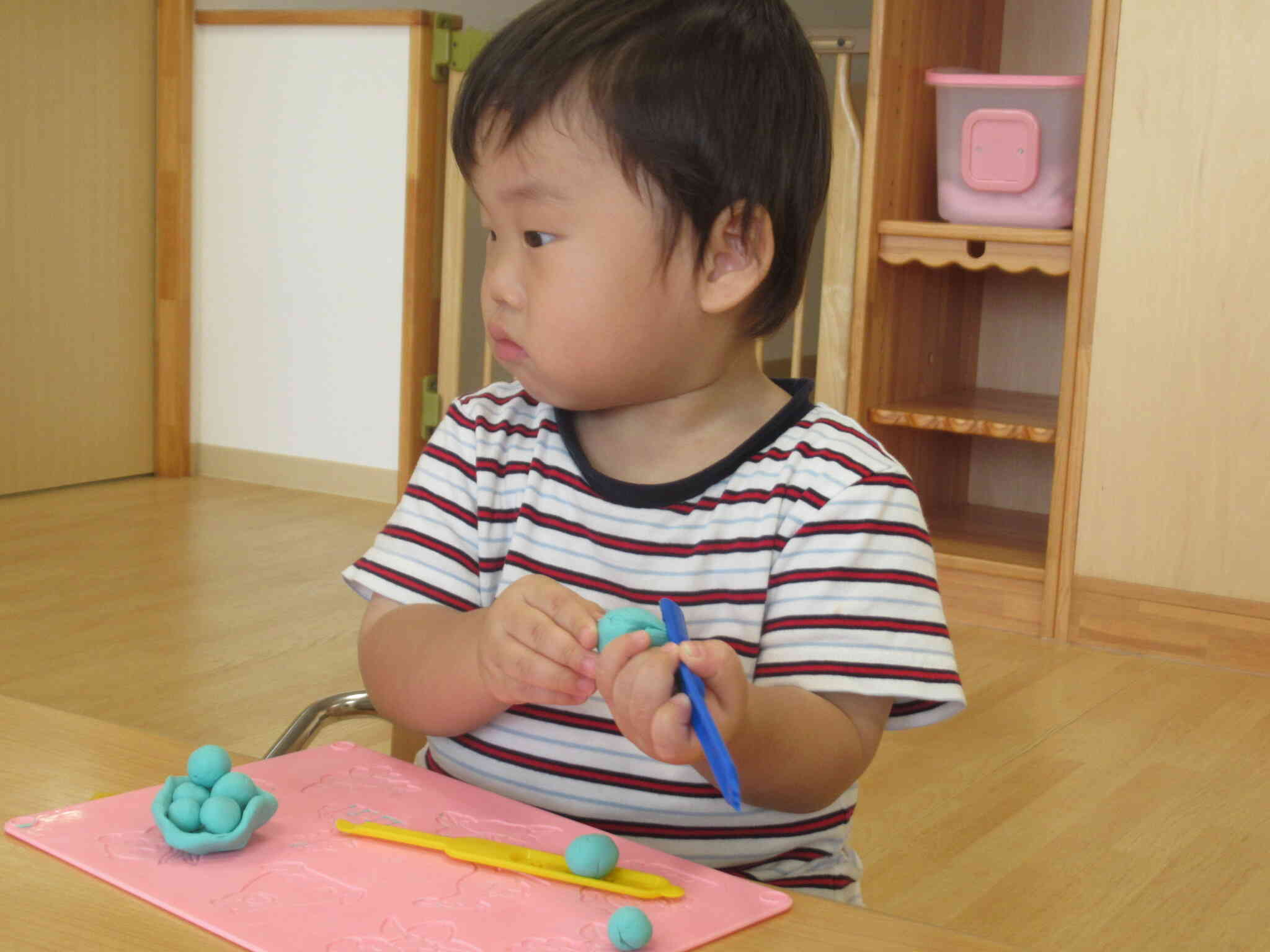 周りのお友だちの様子も気になるね