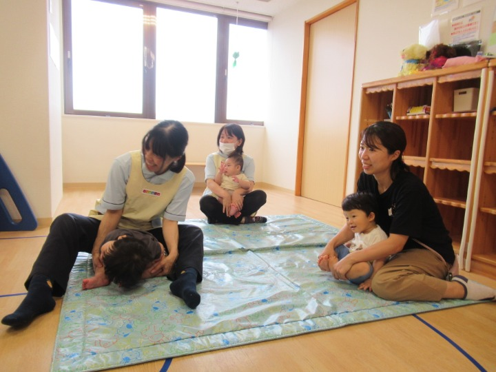 今回、保育園に遊びに来てくれたお友だちも楽しく過ごしてくれました。また来てくださいね(^^)