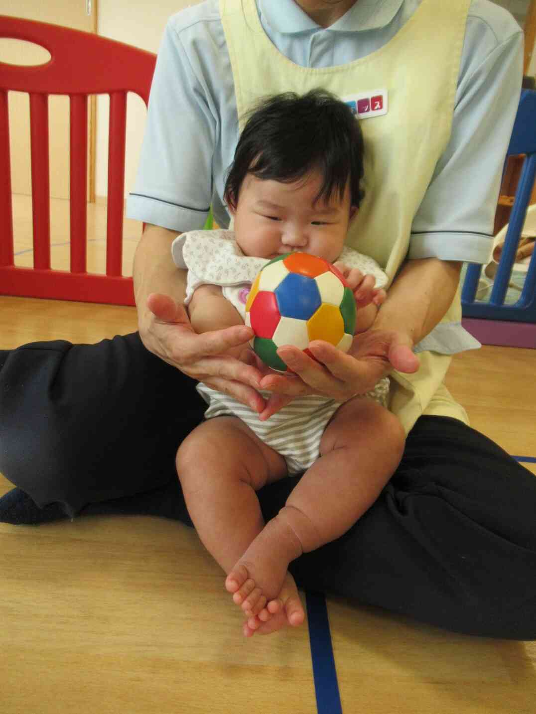 ボールを見つめて