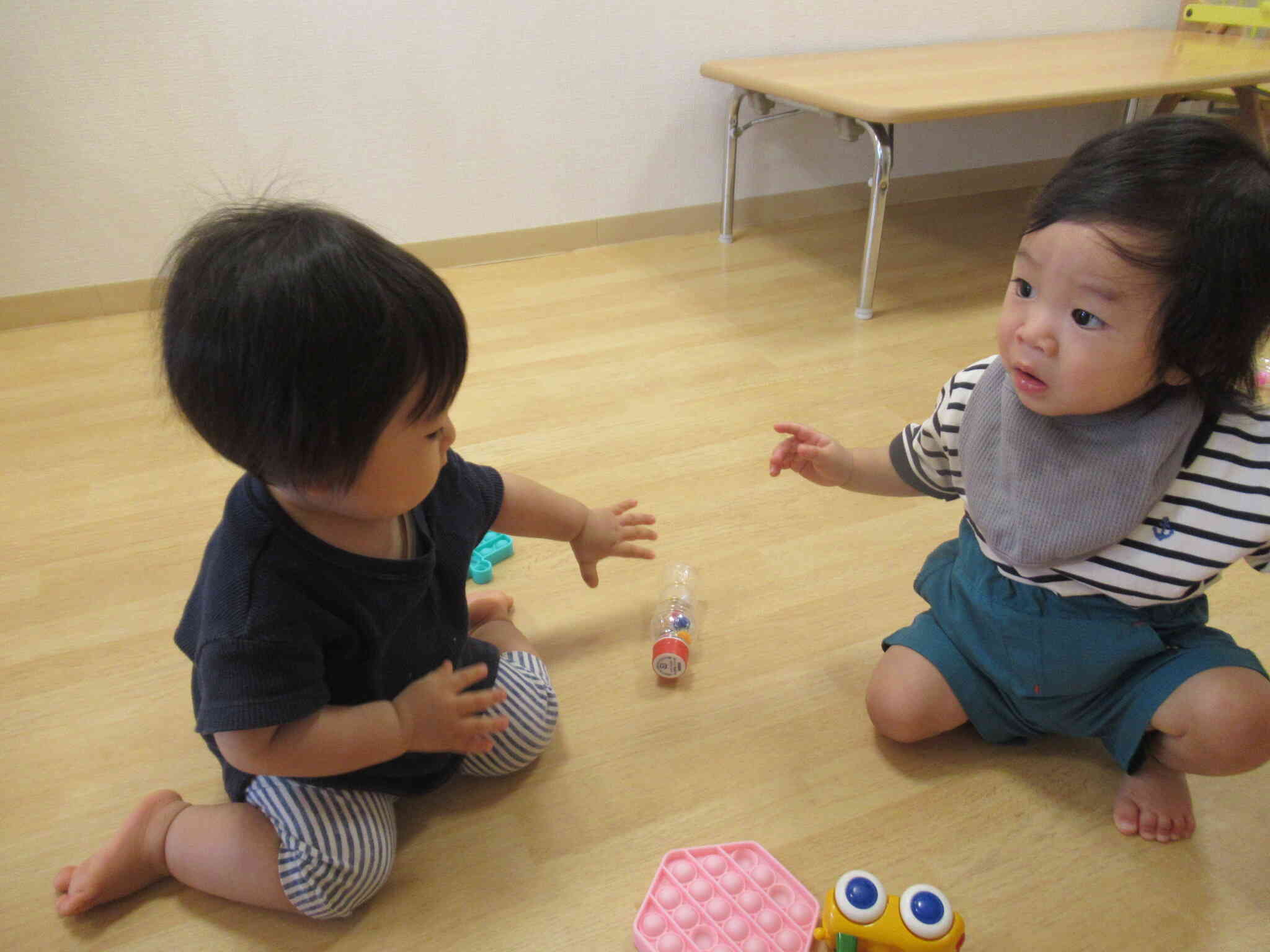 ひよこ組さんは今日も賑やか、楽しい日♪